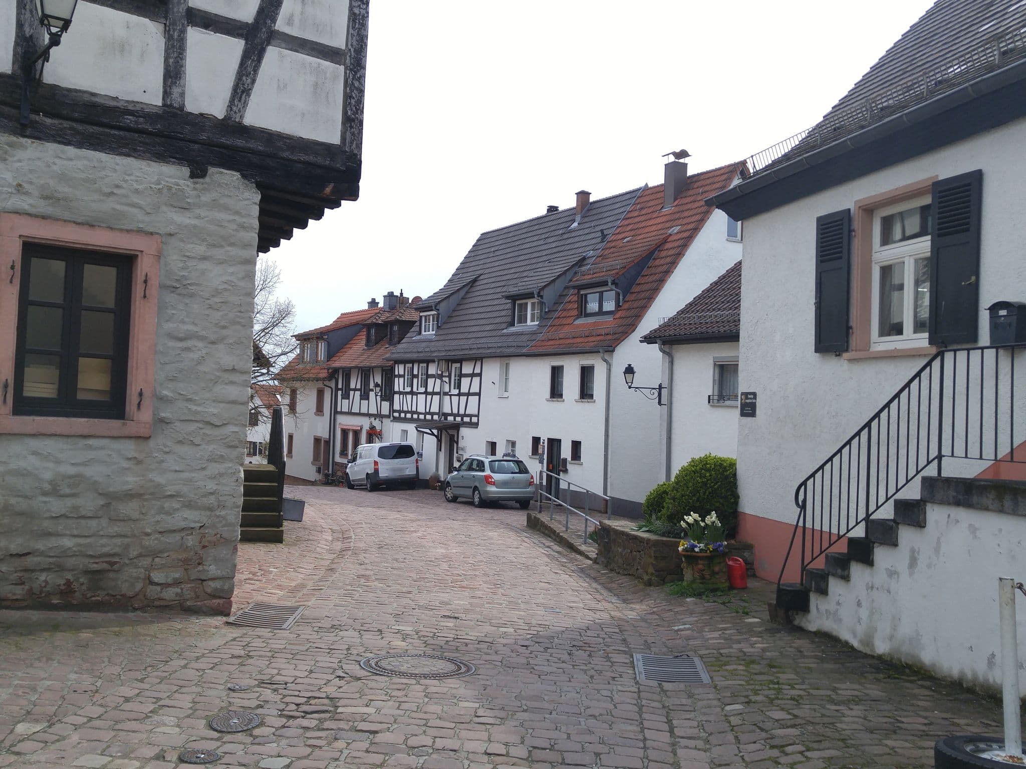 Street view near Bißmann, Neckarsteinach — © changchun1 (CC BY-SA · Mapillary)