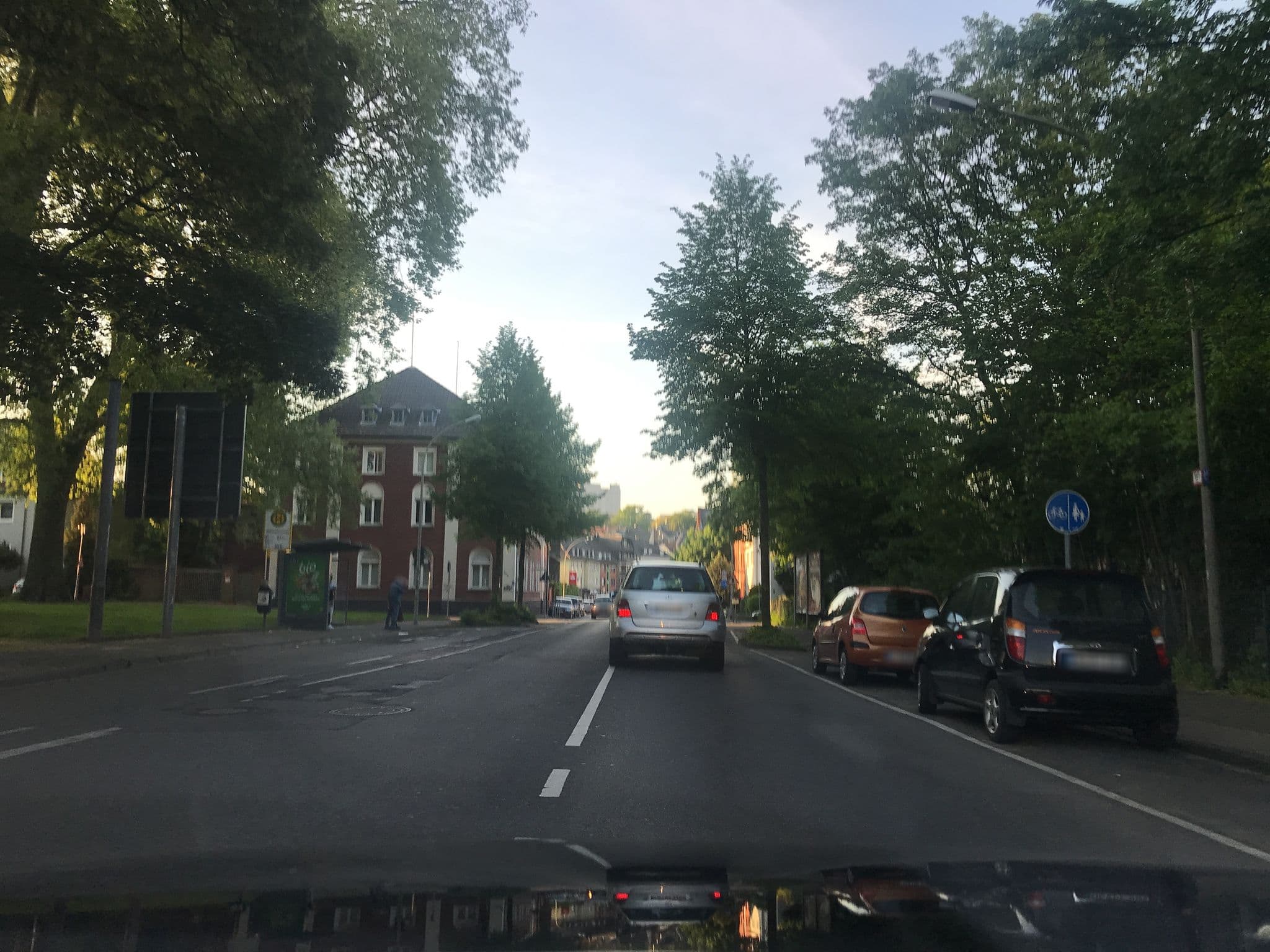 Street view near the niu Stream, Mönchengladbach — © saschahaberkorn (CC BY-SA · Mapillary)