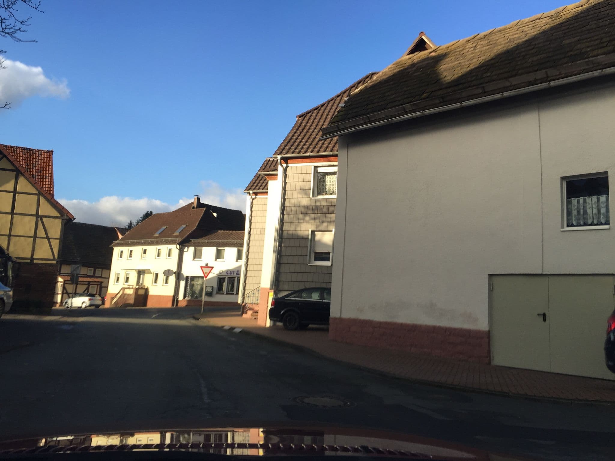Street view near Hotel Garni Goldener Hirsch, Bevern — © maik005 (CC BY-SA · Mapillary)