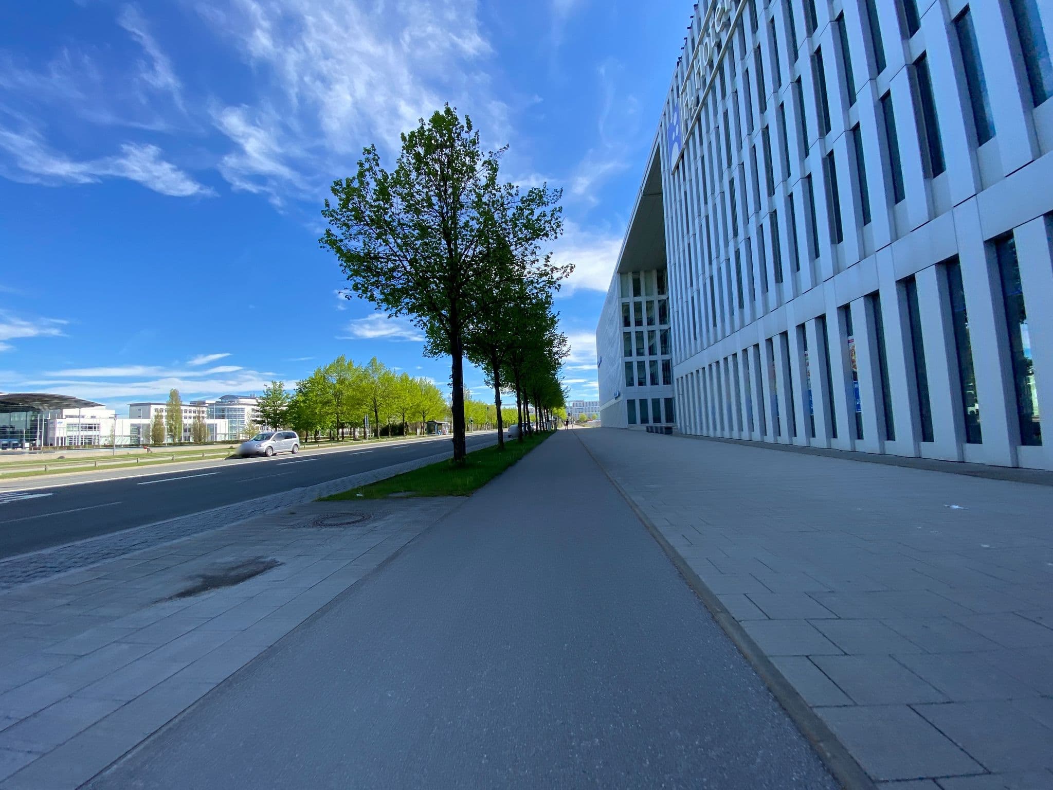 Street view near H2 Hotel München Messe, Feldkirchen — © piaitsch (CC BY-SA · Mapillary)