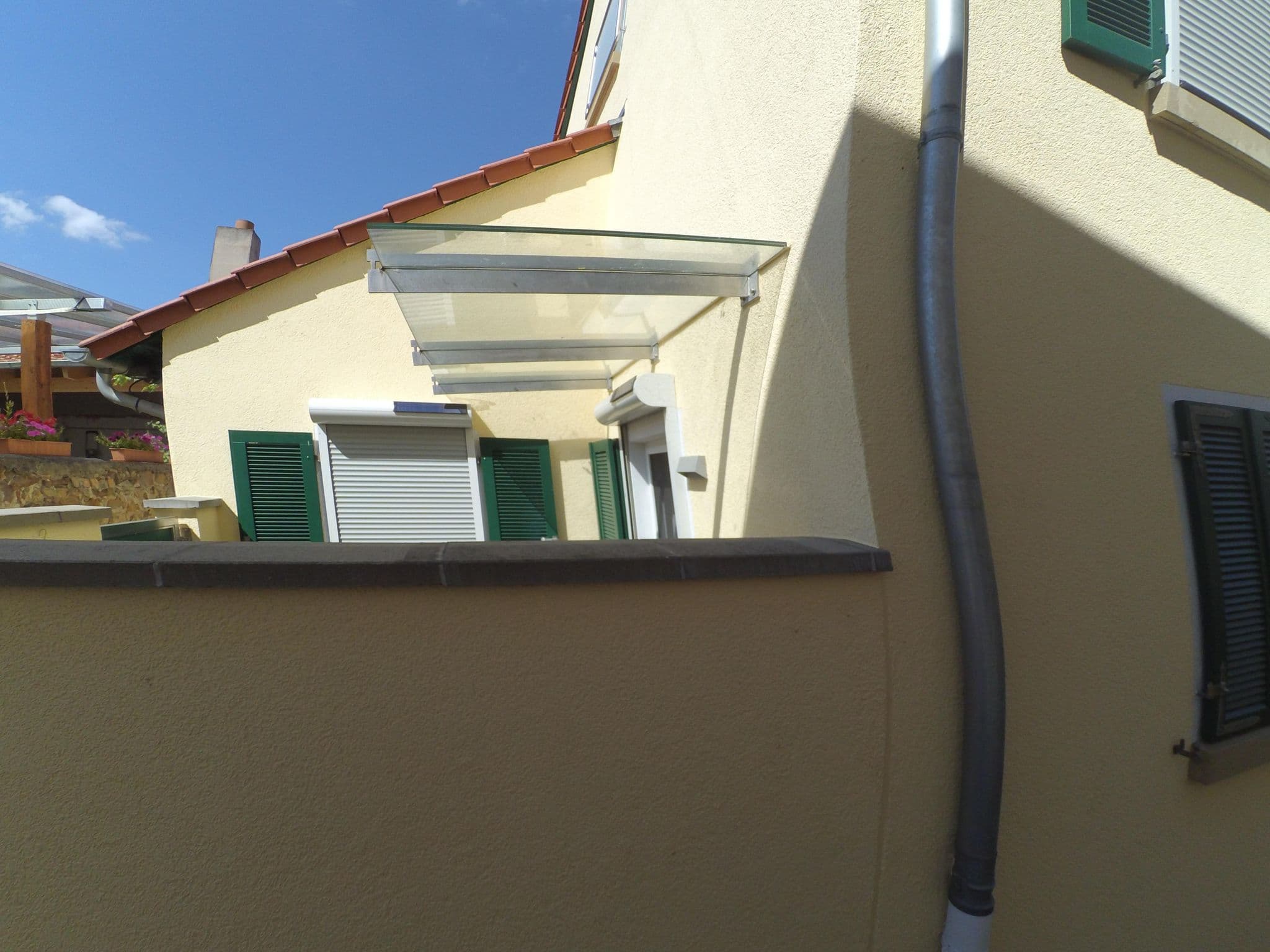 Street view near Am Hahnenturm, Freinsheim — © wegavision (CC BY-SA · Mapillary)