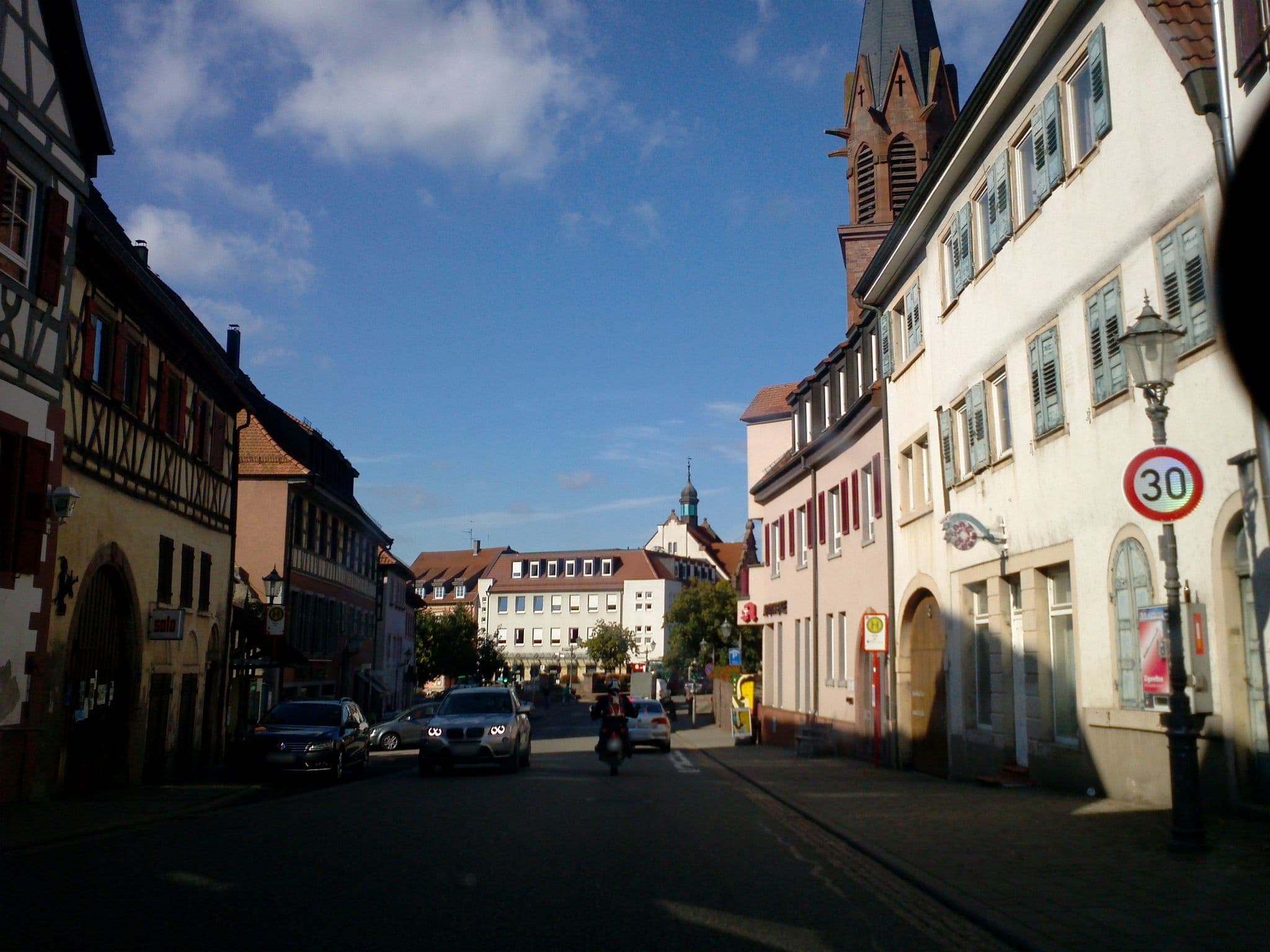 Street view near Zum Goldenen Löwen, Jöhlingen — © nakaner (CC BY-SA · Mapillary)