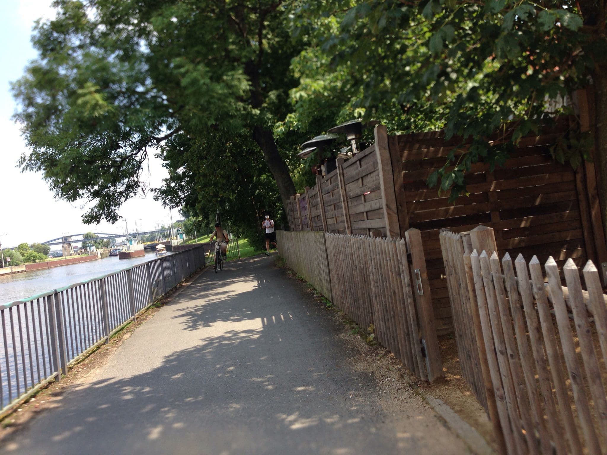 Street view near Gerbermühle, Frankfurt am Main — © flidolin (CC BY-SA · Mapillary)