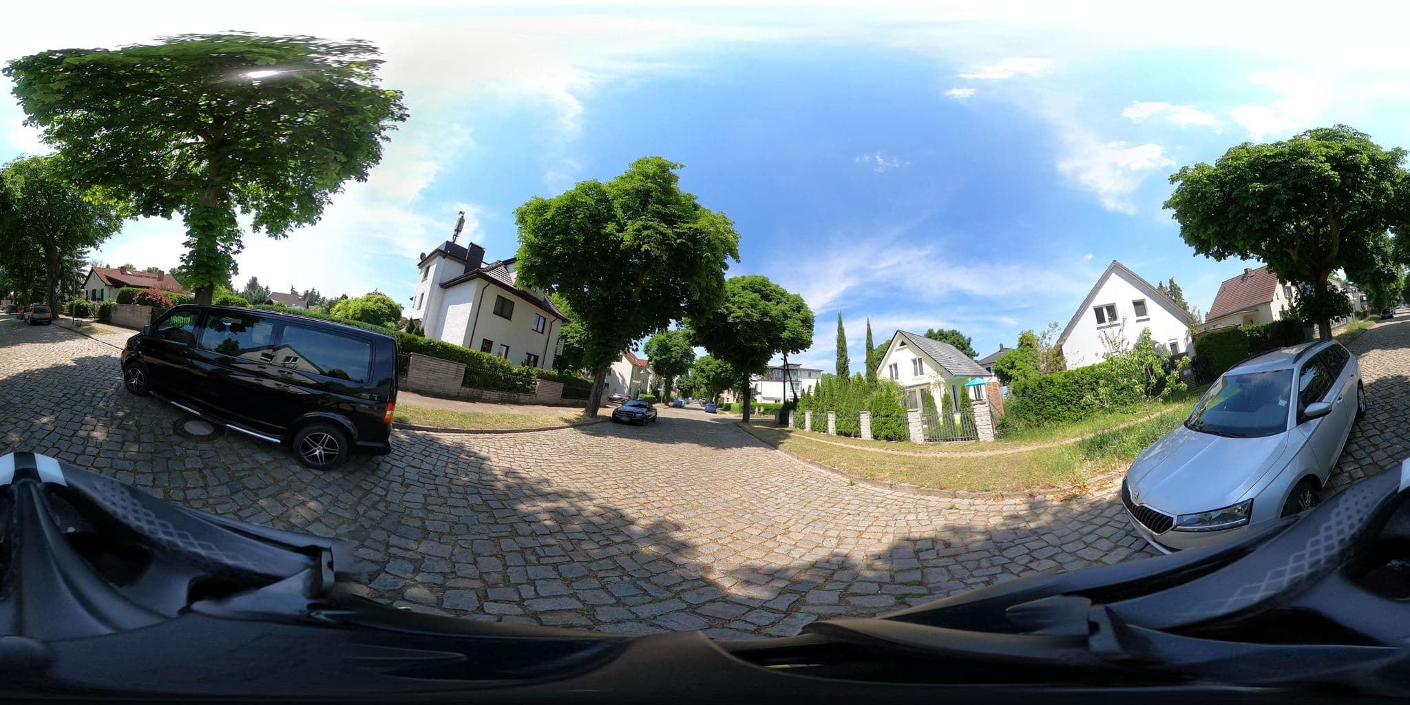 Street view near Pension Purwins, Mahlsdorf — © stefanhrt (CC BY-SA · Mapillary)