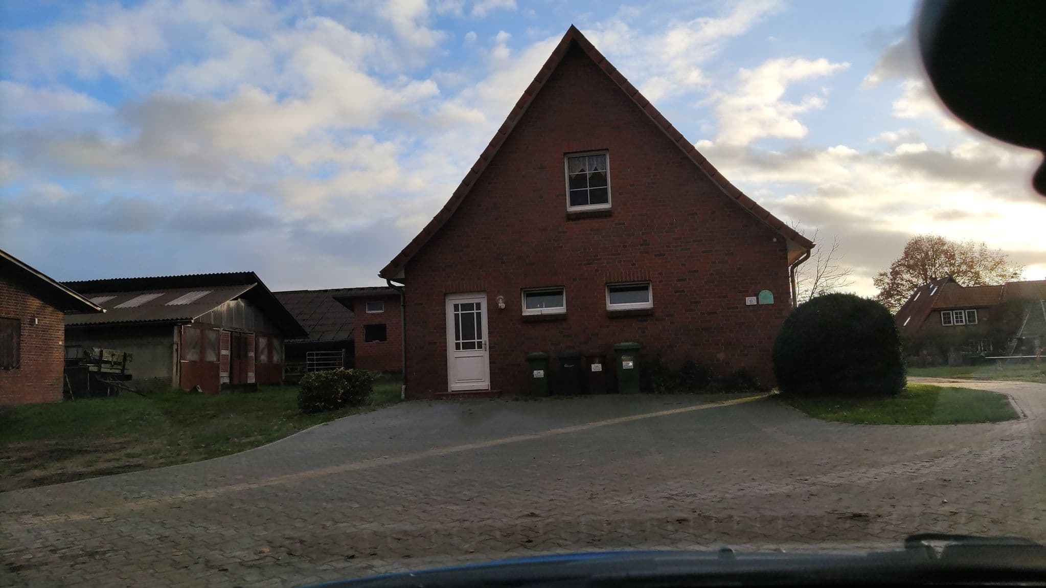 Street view near Cohrshof - Brochdorf, Hemslingen — © hotteliene (CC BY-SA · Mapillary)