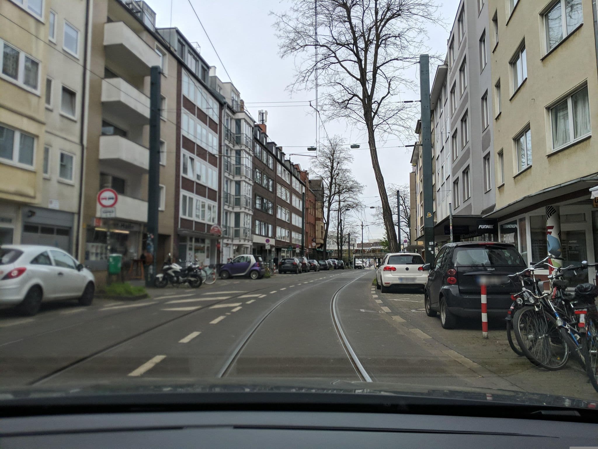 Street view near Hotel Metropol, Düsseldorf — © littlefool (CC BY-SA · Mapillary)