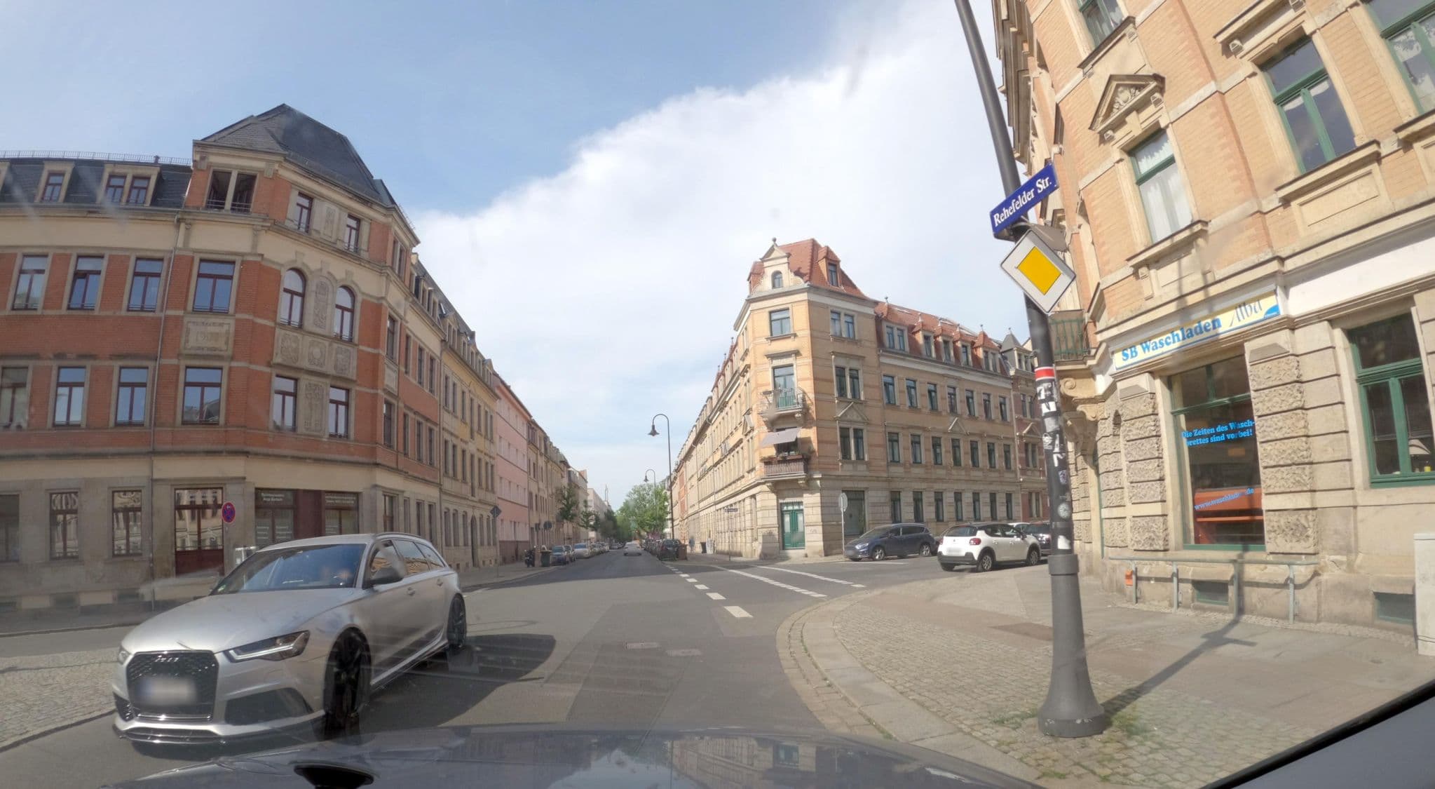 Street view near My-Bed-Dresden, Mickten — © atze02 (CC BY-SA · Mapillary)