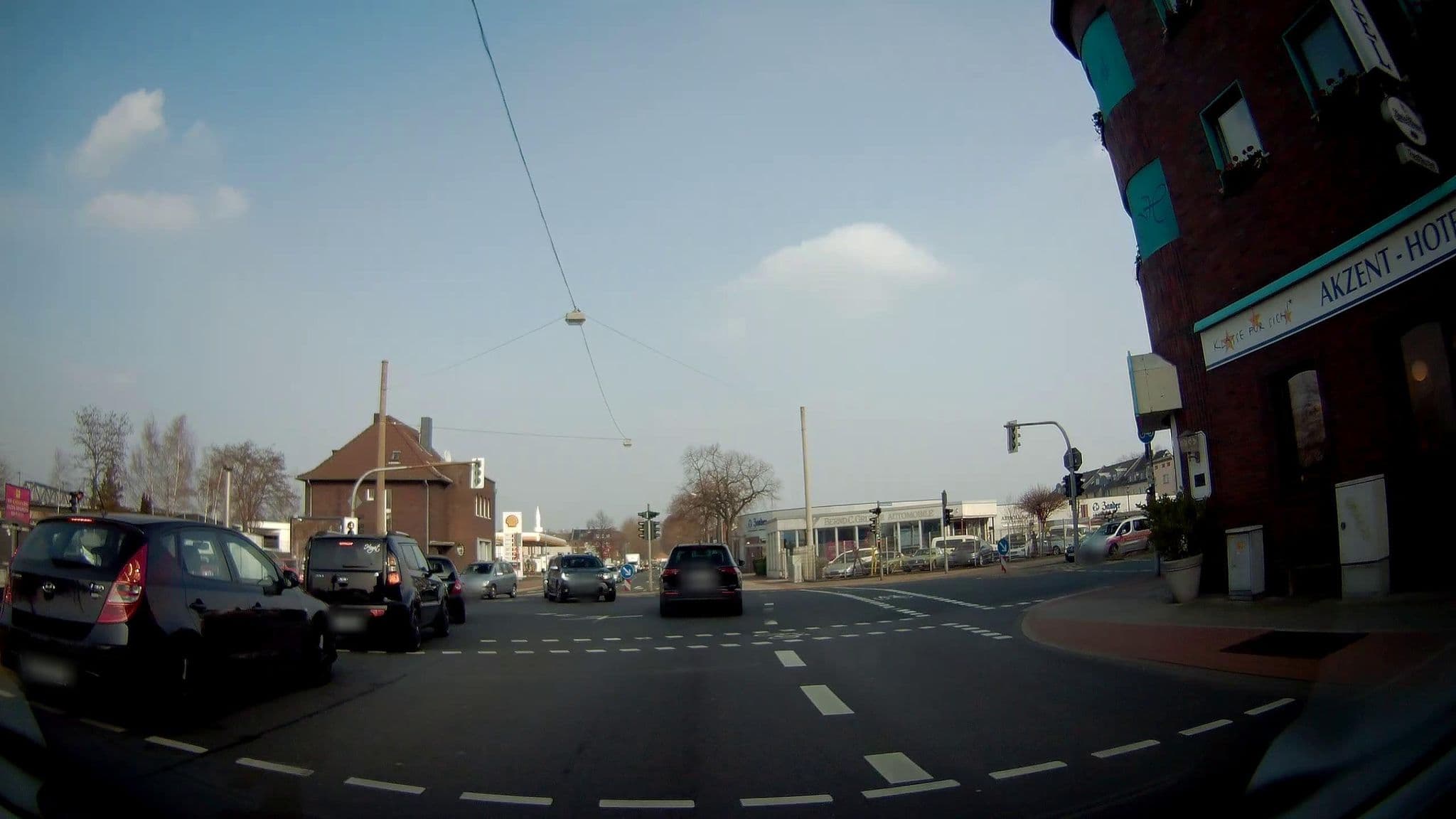 Street view near Akzent, Oberhausen — © geogladbecker (CC BY-SA · Mapillary)