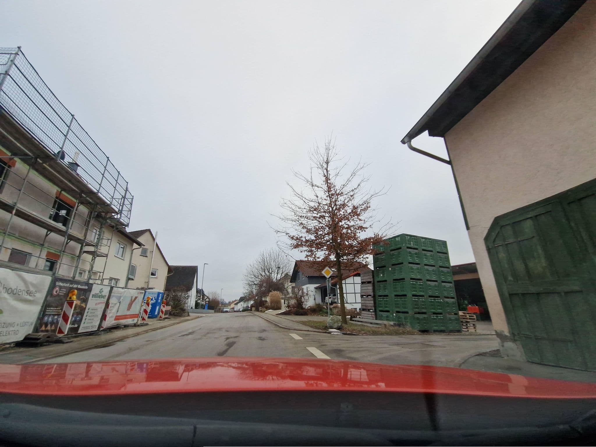 Street view near Ferien- und Obsthof Müller, Frickingen — © mcliquid (CC BY-SA · Mapillary)