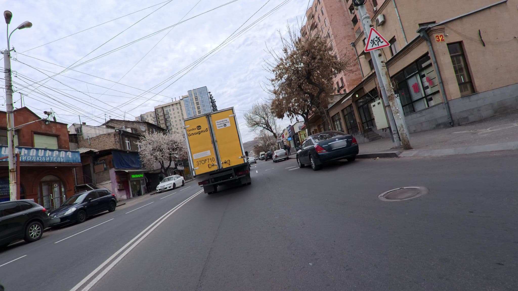 Street view near Sofia Hotel, Yerevan — © mos_next_door (CC BY-SA · Mapillary)
