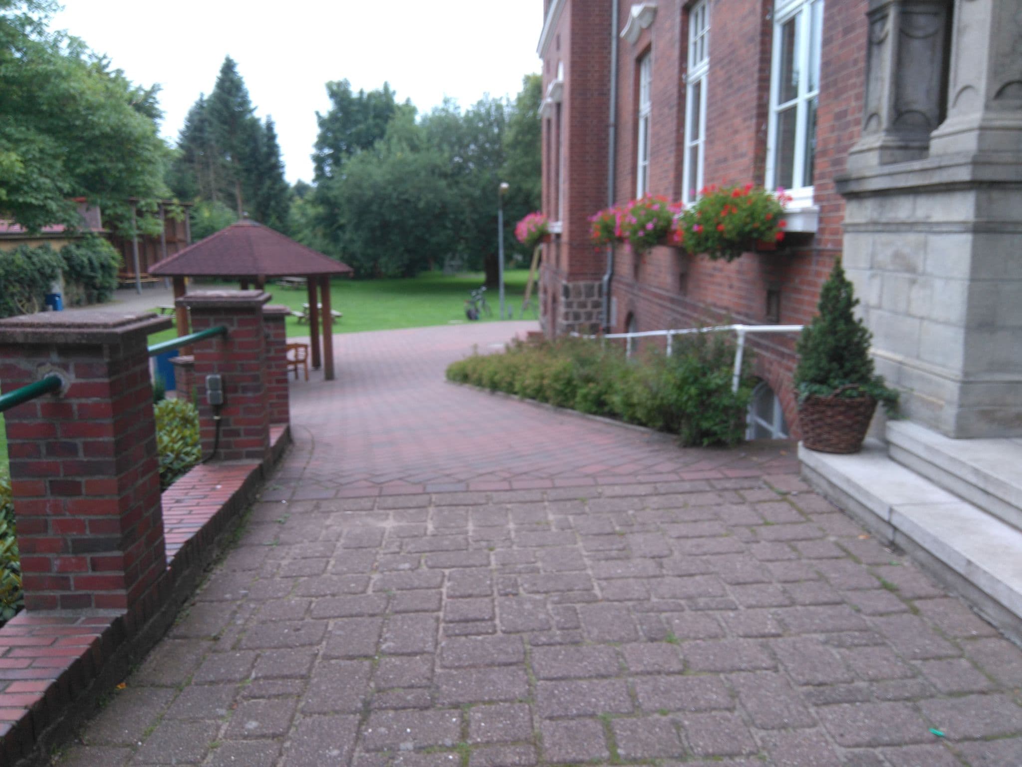 Street view near Jugendbildungsstätte Barmstedt, Barmstedt — © velorep (CC BY-SA · Mapillary)