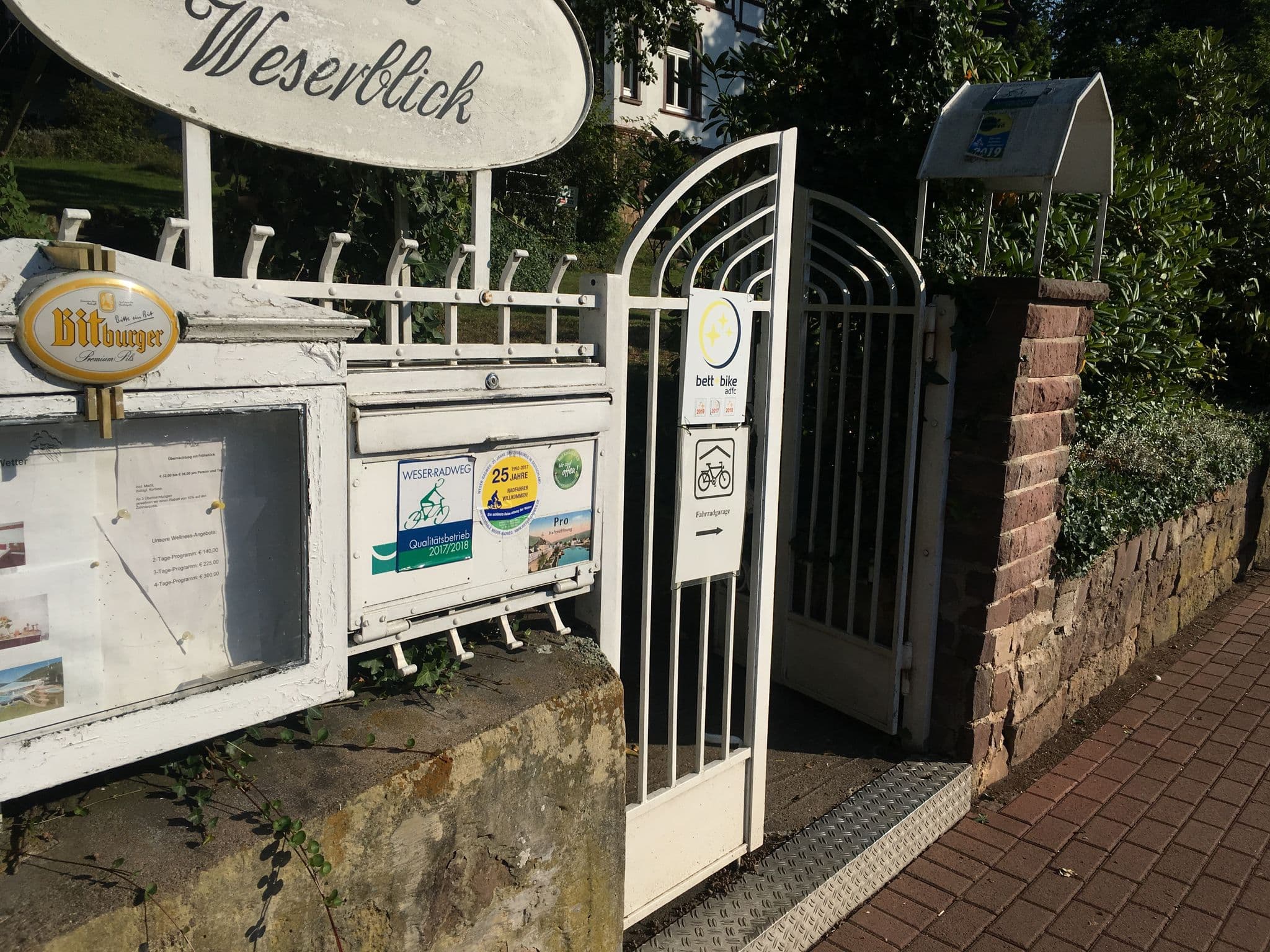Street view near Pension Haus Weserblick, Bad Karlshafen — © narumi (CC BY-SA · Mapillary)