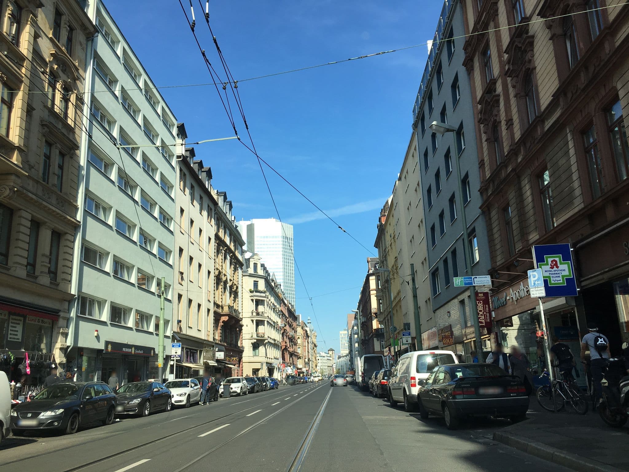 Street view near Ibis Styles Hotel, Frankfurt am Main