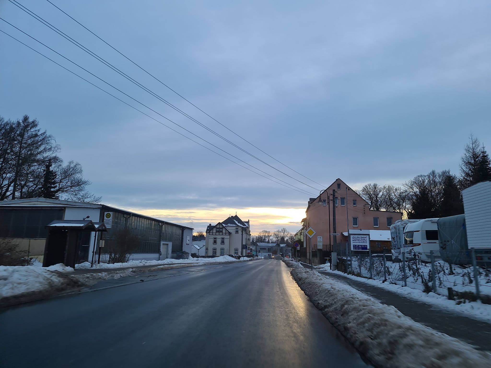 Street view near Pension am alten Rasthof, Hohenstein-Ernstthal — © canislupus (CC BY-SA · Mapillary)