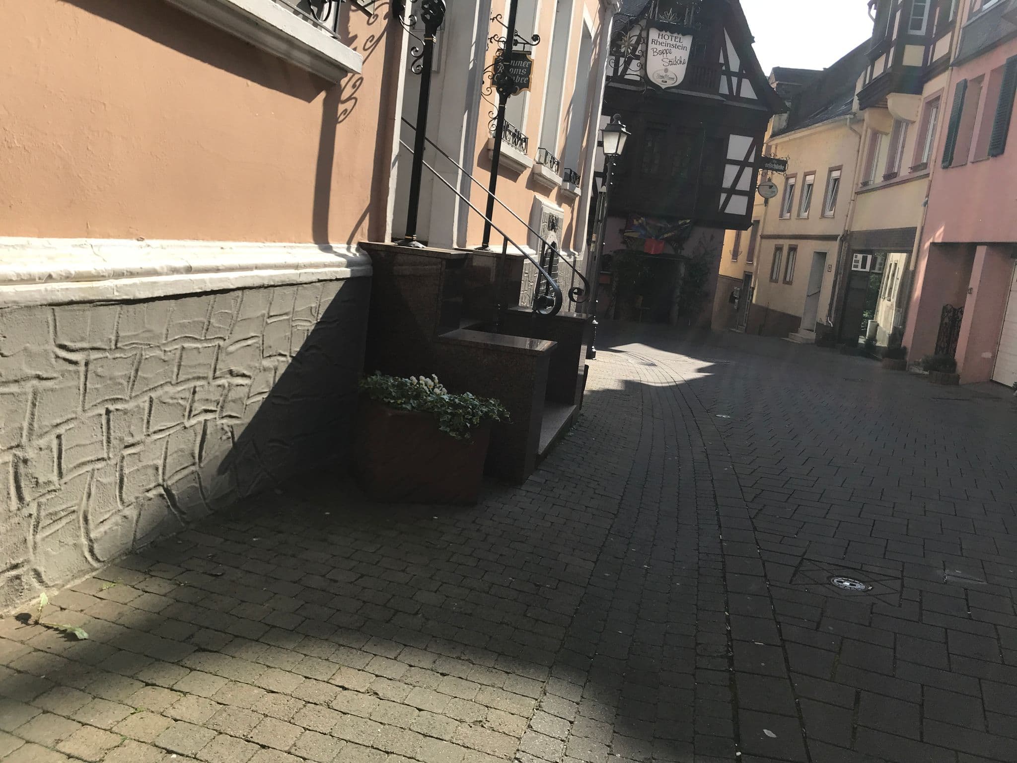 Street view near Hotel Rheinstein-Boppestübche, Aulhausen — © miguel_andrade (CC BY-SA · Mapillary)