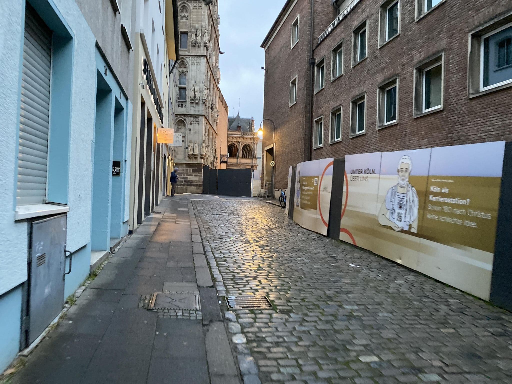 Street view near Legend Hotel, Altstadt Nord — © deepblue66 (CC BY-SA · Mapillary)