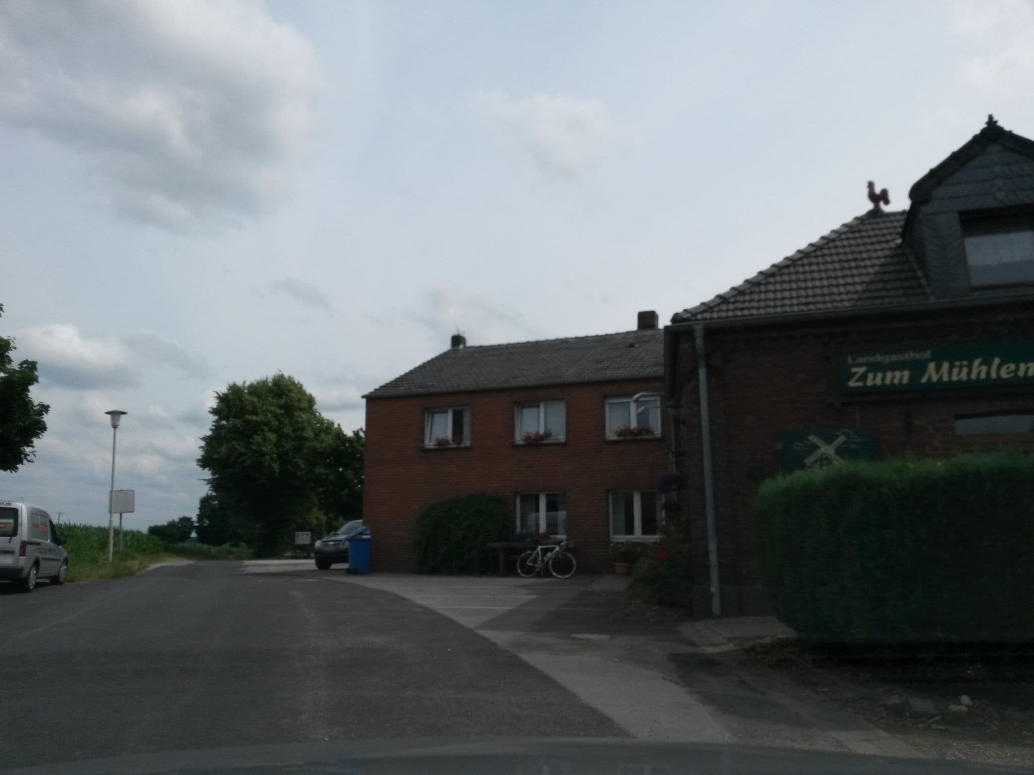Street view near Zum Mühlenberg, Nettetal — © rausk (CC BY-SA · Mapillary)