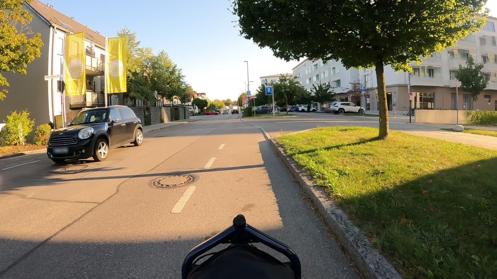 Street view near the Stay.residence, Gräfelfing — © StefanMunichWays (CC BY-SA · Mapillary)