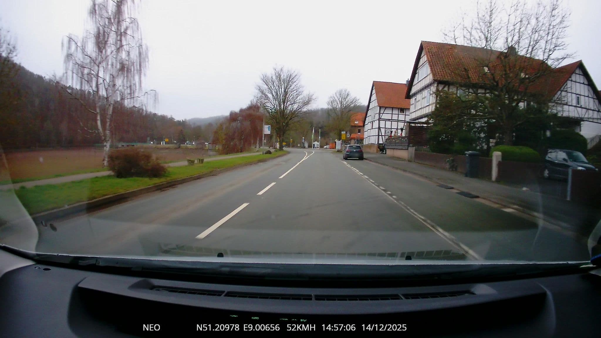 Street view near Haus Schüttler, Sachsenhausen — © TechniPorter (CC BY-SA · Mapillary)
