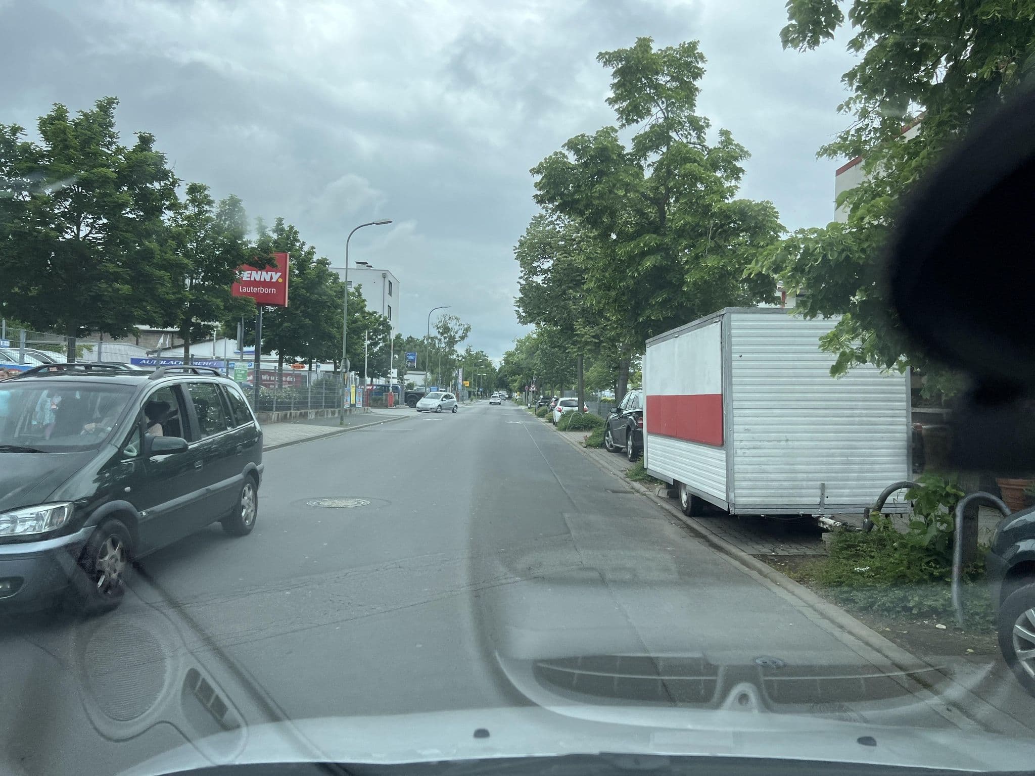 Street view near Hotel Stern, Offenbach — © robffm (CC BY-SA · Mapillary)