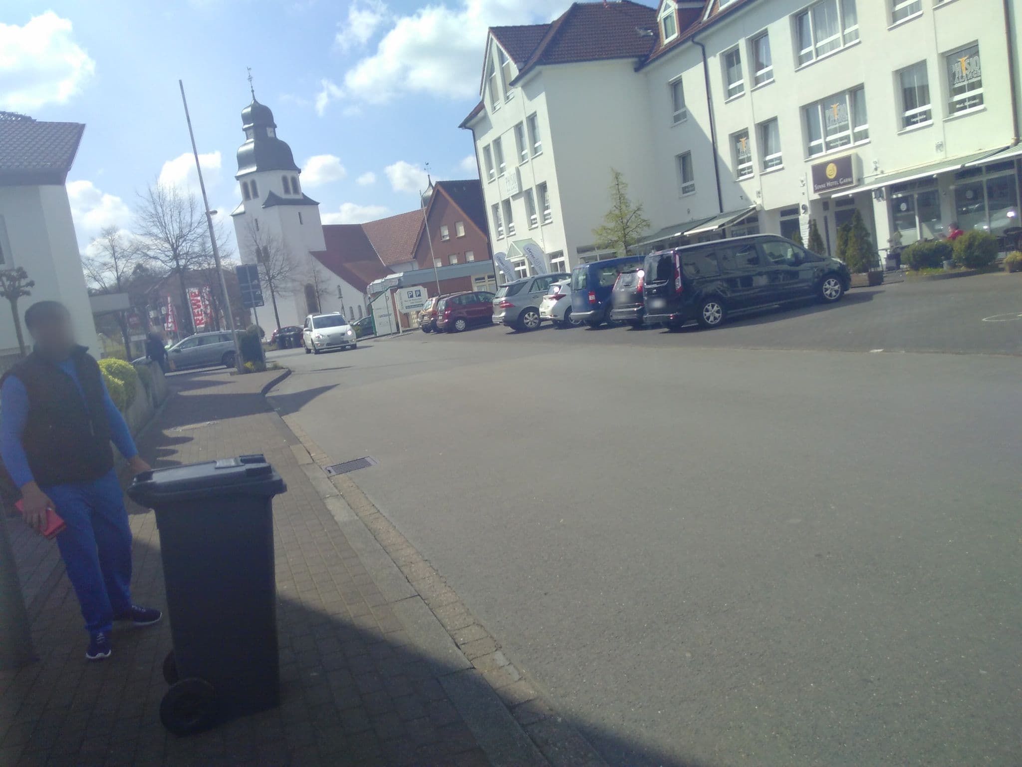 Street view near Senne-Hotel, Oerlinghausen — © zuse (CC BY-SA · Mapillary)