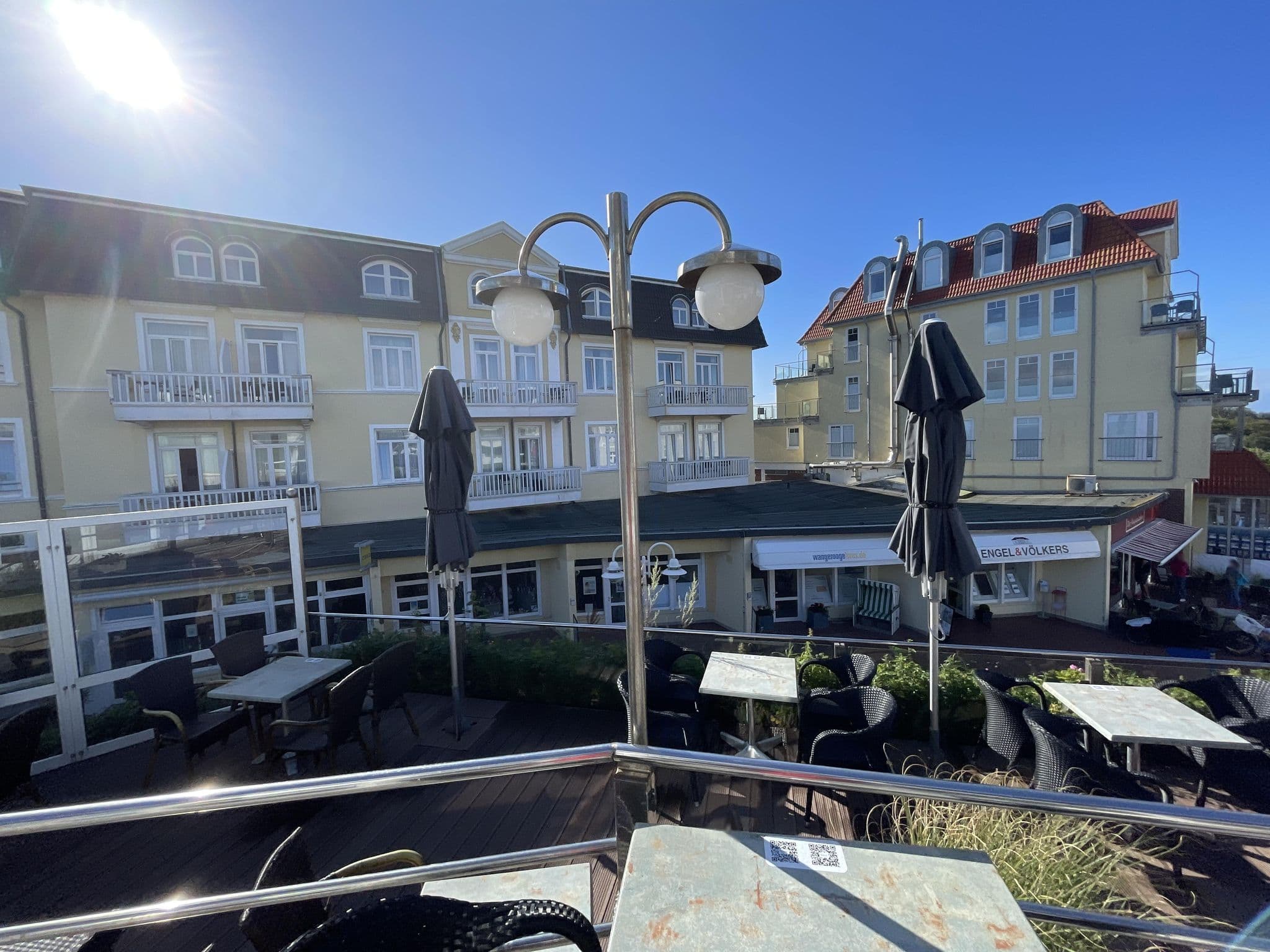 Street view near FeWo WoogeQueen, Nordseeheilbad Wangerooge — © hotteliene (CC BY-SA · Mapillary)