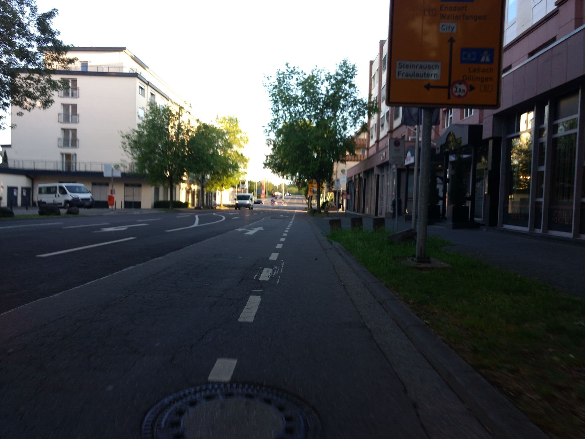 Street view near Victor's Residenz-Hotel Saarlouis, Saarlouis — © lokilech (CC BY-SA · Mapillary)