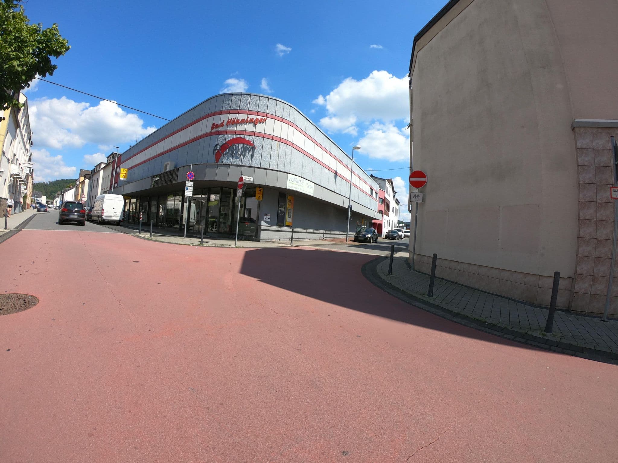 Street view near Haus Christel, Bad Hönningen — © bernd1960 (CC BY-SA · Mapillary)