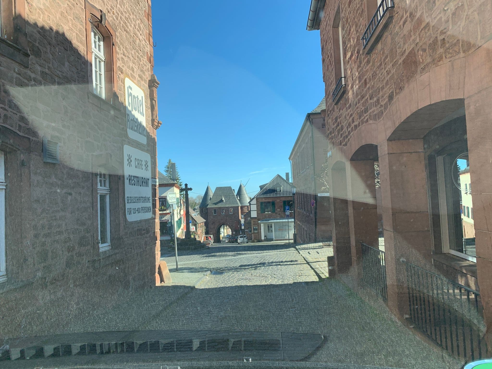 Street view near Ratskeller Hotel & Restaurant, Nideggen — © noel (CC BY-SA · Mapillary)