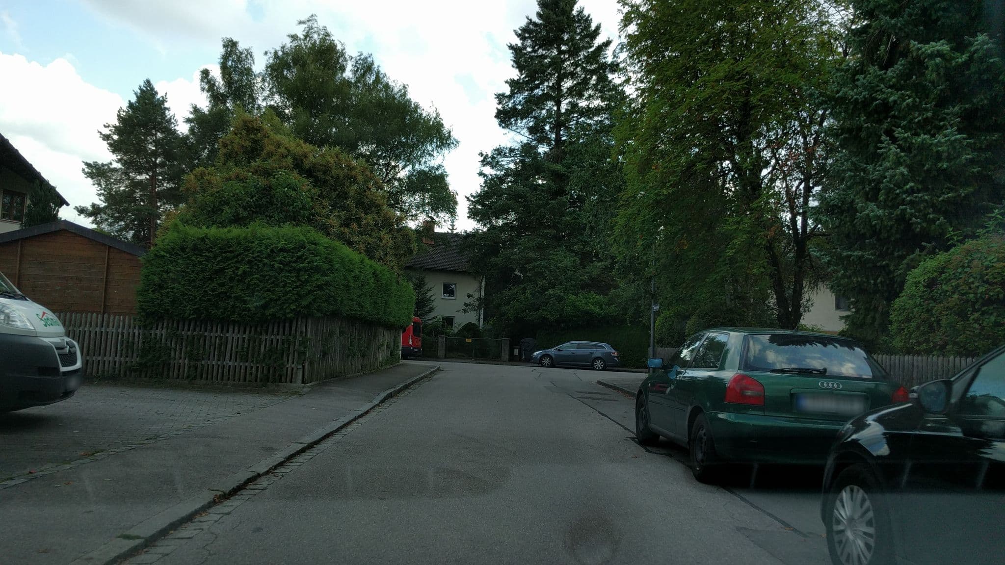 Street view near Gästehaus Sedlmair, Grünwald — © utack (CC BY-SA · Mapillary)