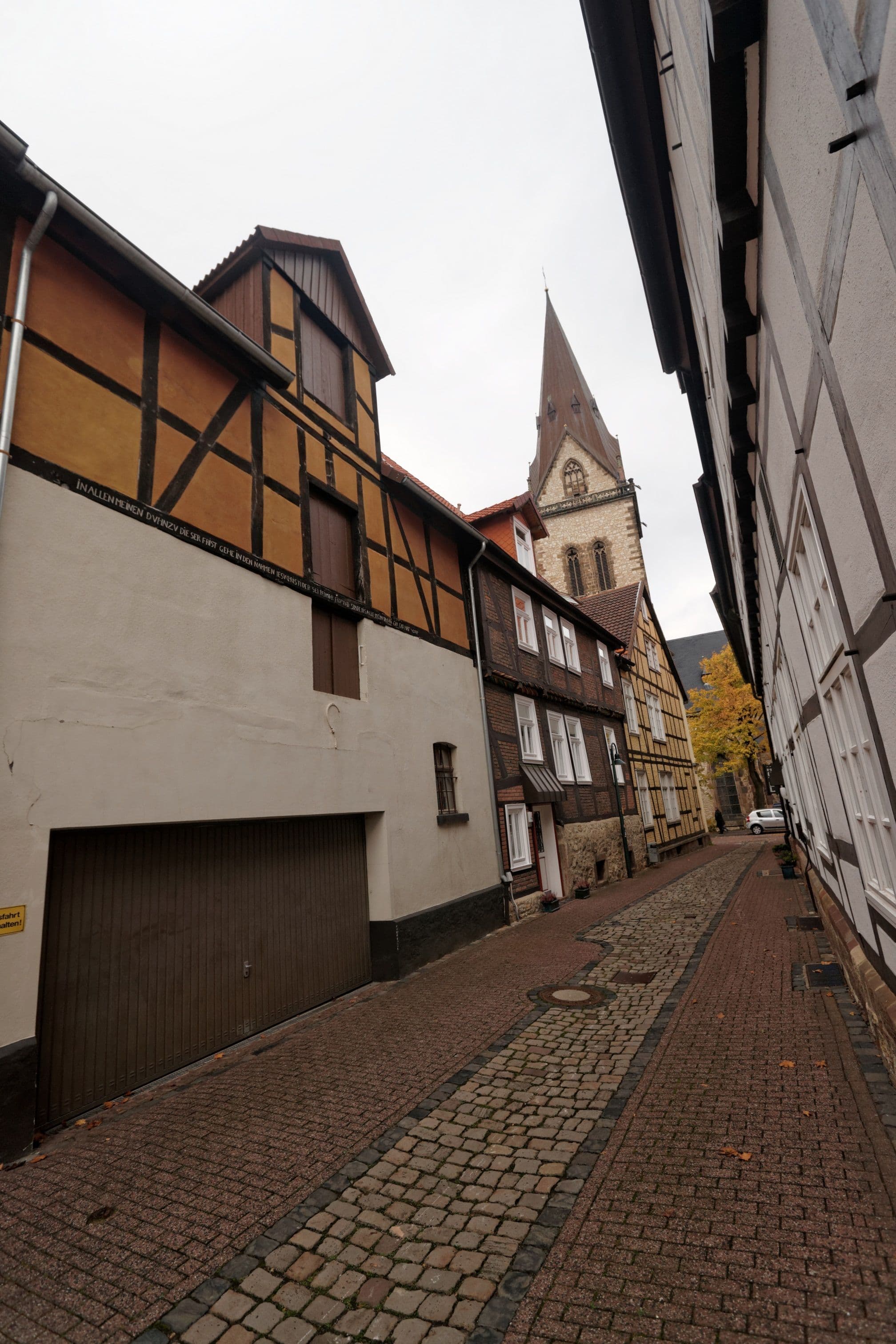 Street view near Alt Warburg, Warburg — © txllxt (CC BY-SA · Mapillary)