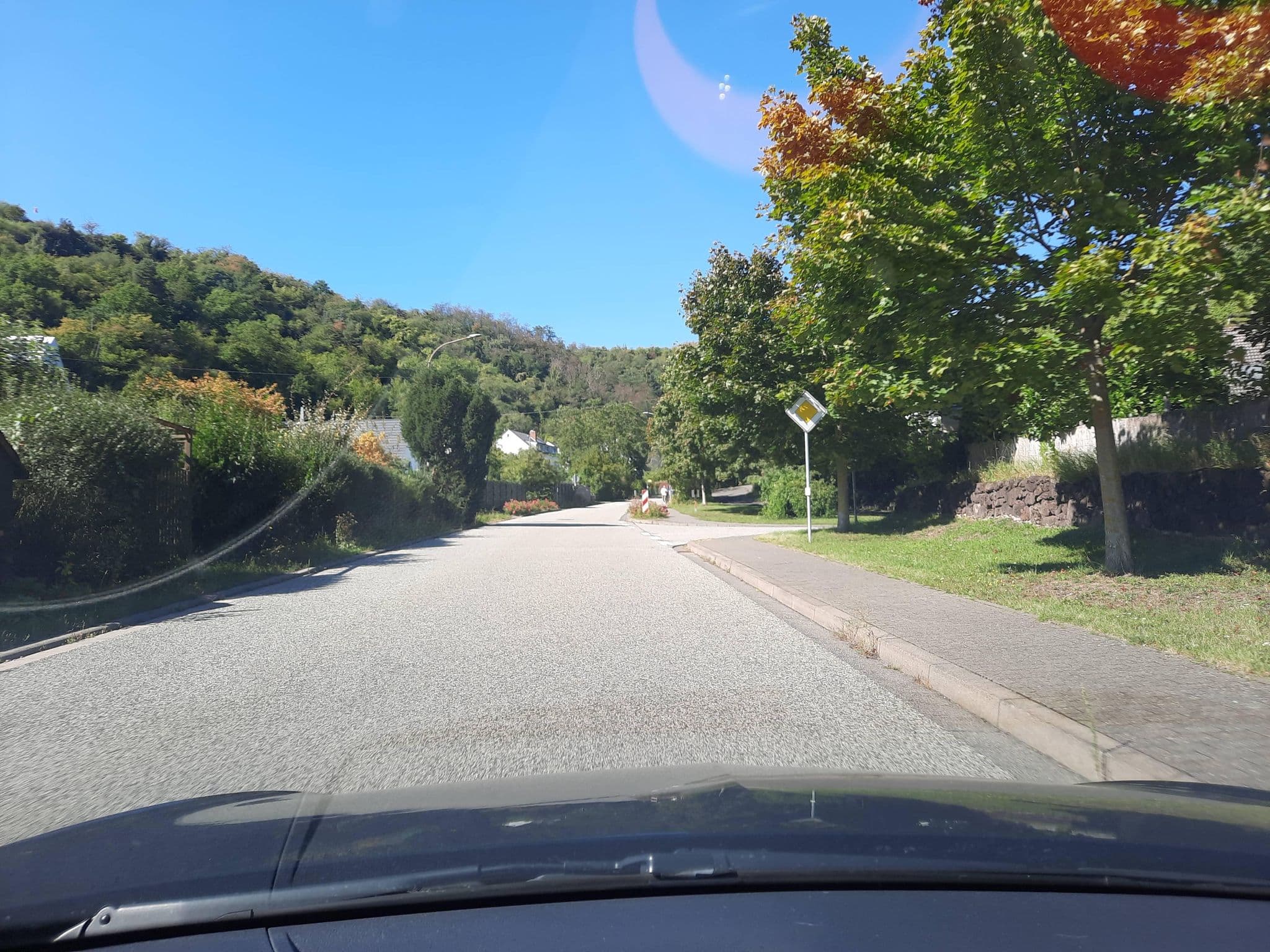 Street view near Fereienwohnung Feils, Winningen — © Lowiekse (CC BY-SA · Mapillary)