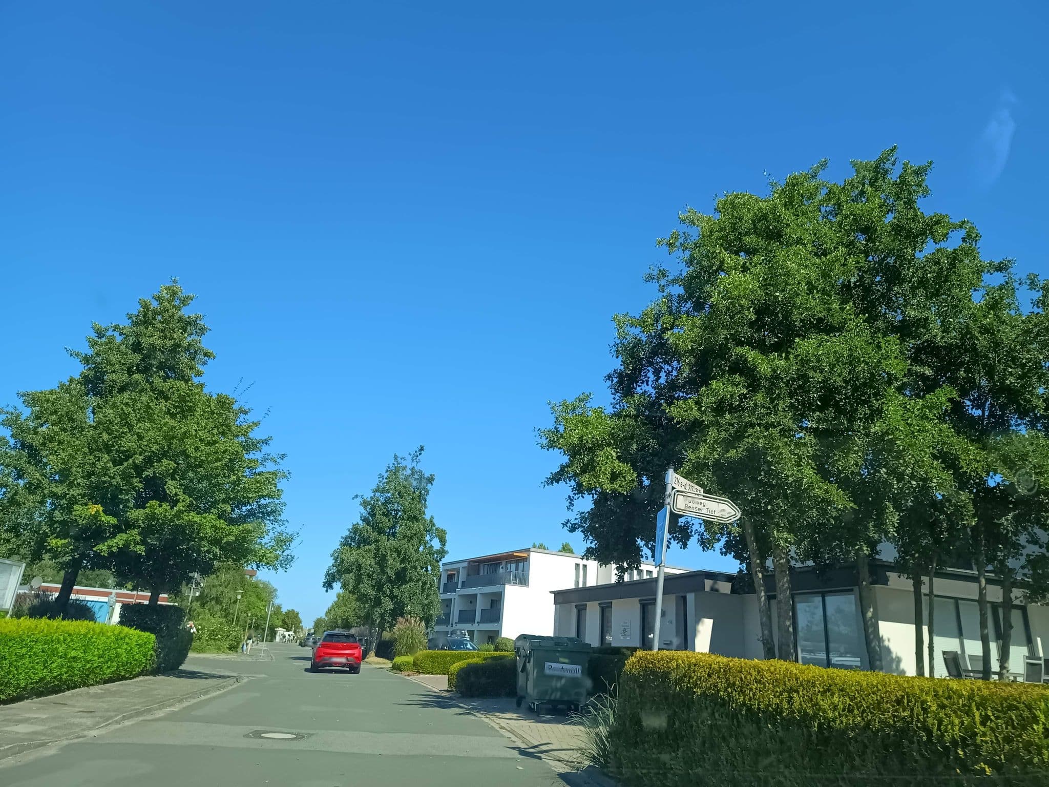 Street view near Marenor, Esens — © thetornado76 (CC BY-SA · Mapillary)