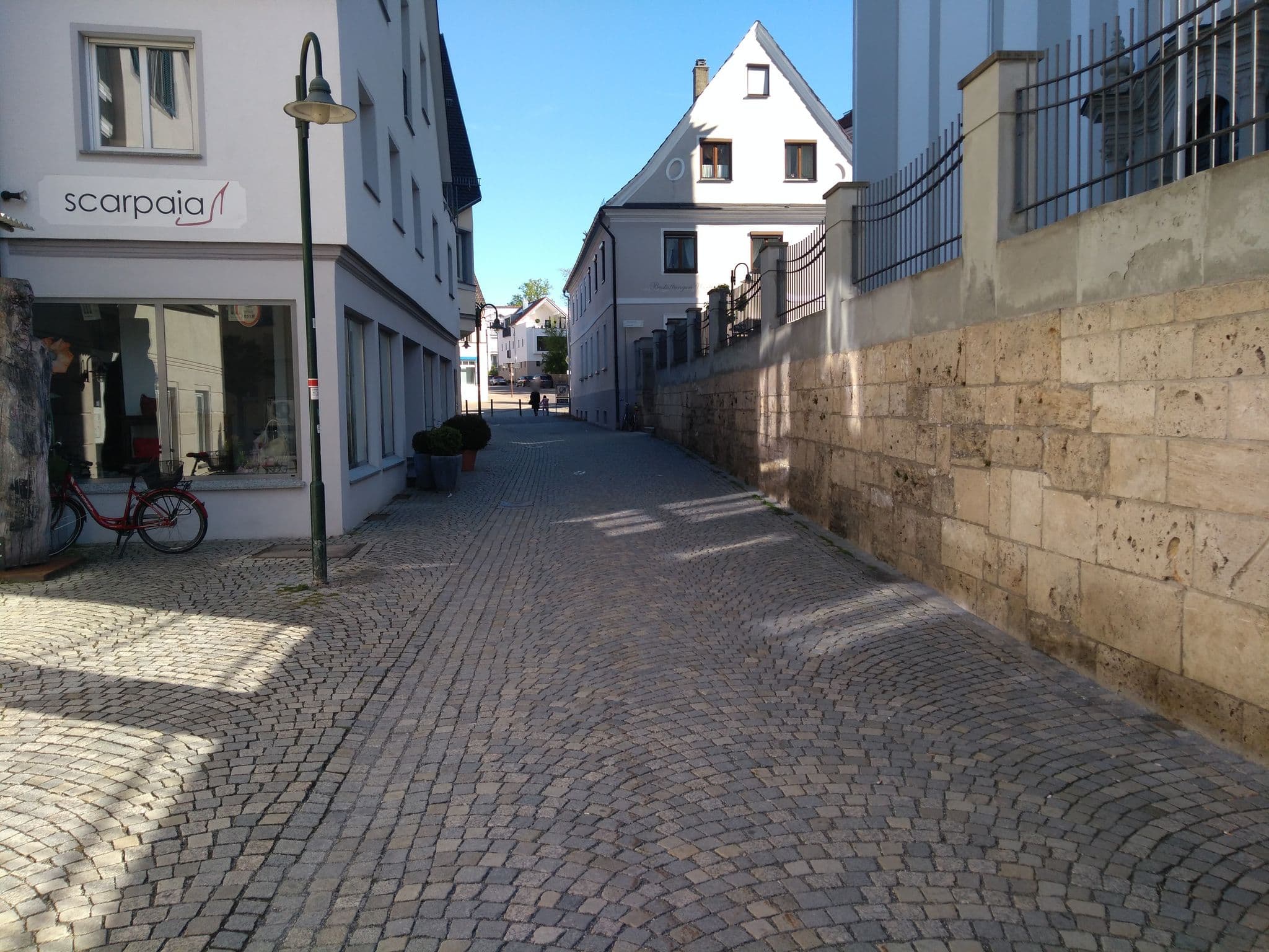 Street view near Gasthof Kreuz, Bad Waldsee — © rausk (CC BY-SA · Mapillary)