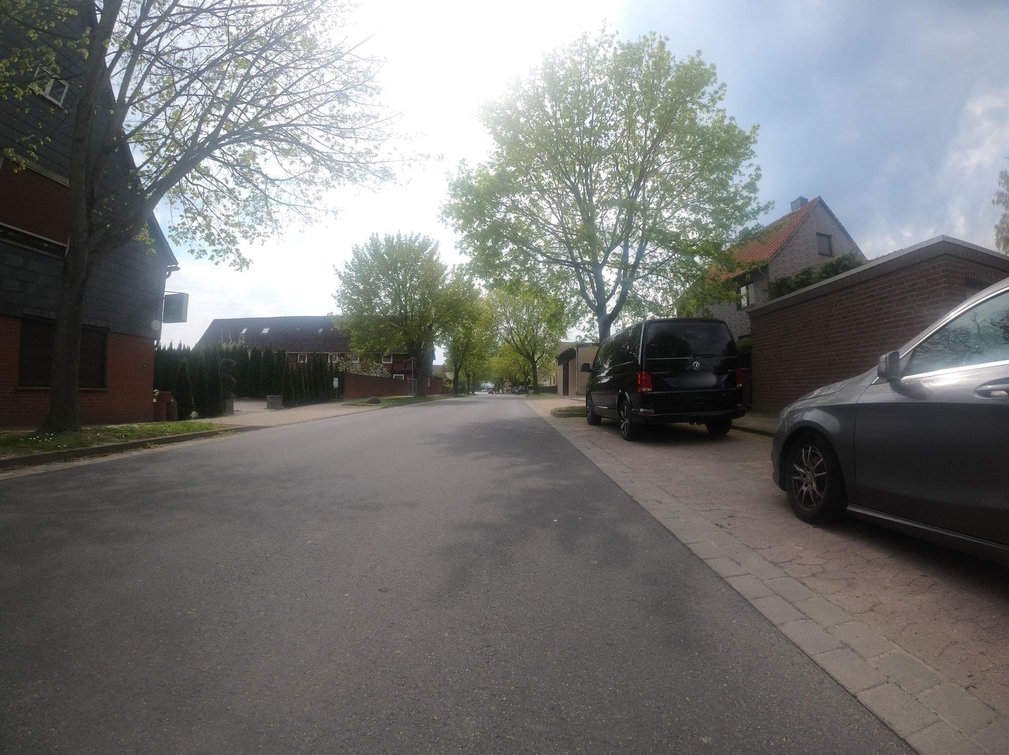 Street view near Zur grünen Allee, Lengede — © Langfahrer (CC BY-SA · Mapillary)