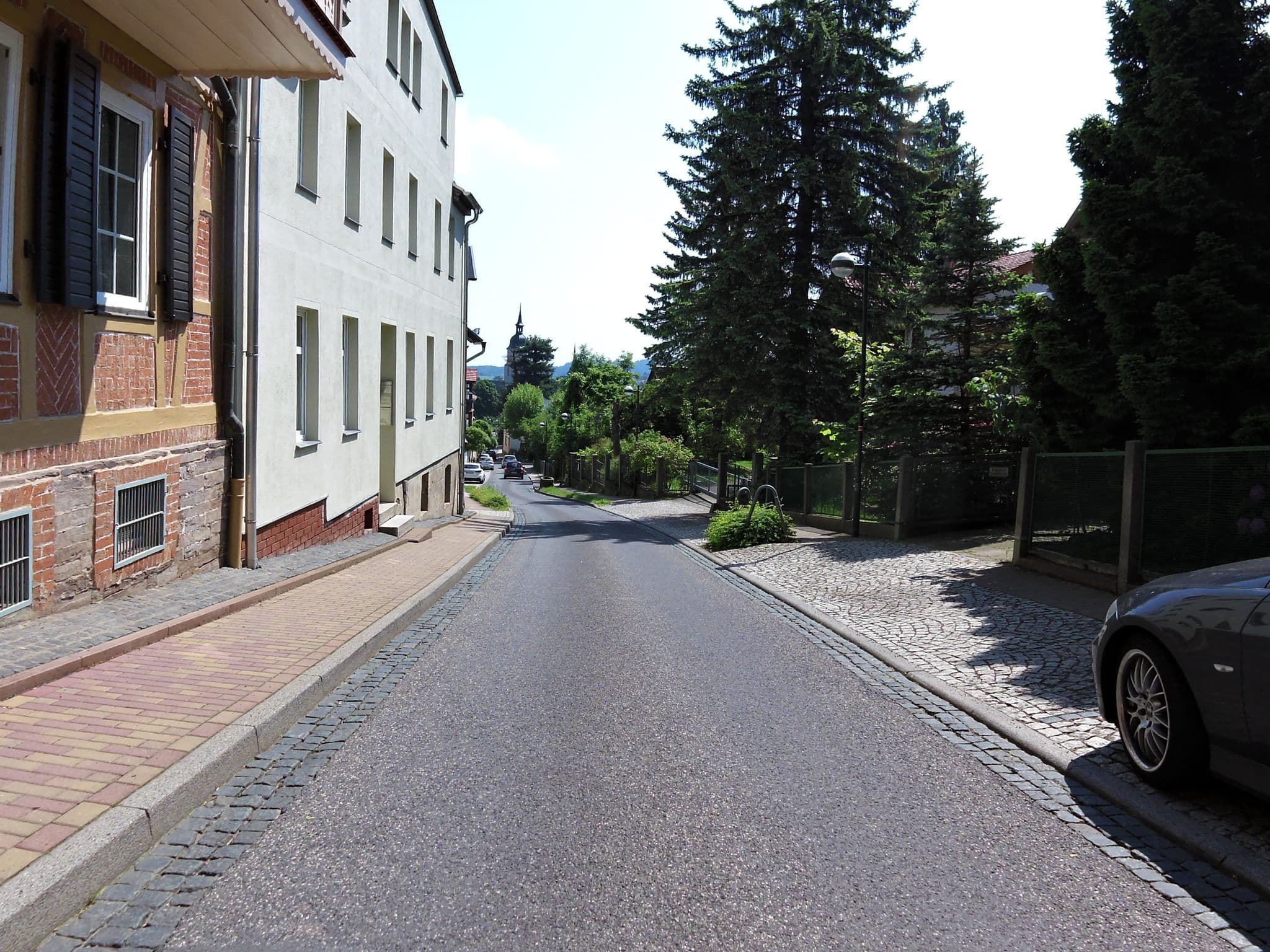 Street view near Hotel Villa Phönix, Friedrichroda — © zoegglmeyr (CC BY-SA · Mapillary)