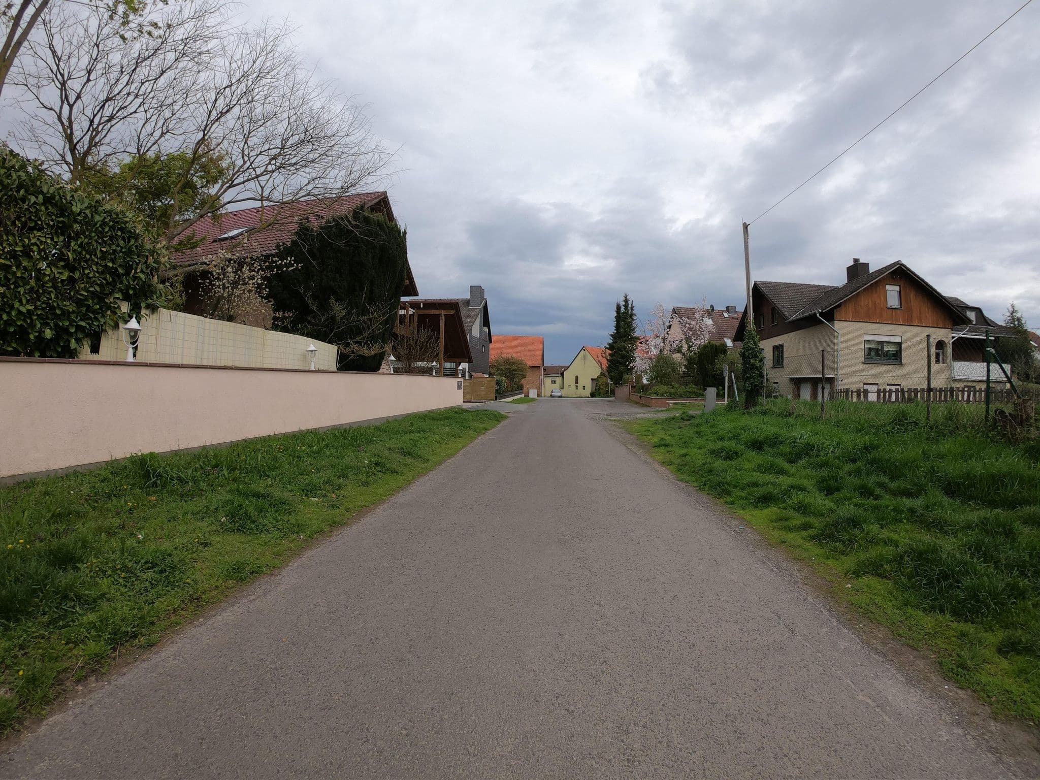 Street view near Ferienwohnung Taunusblick, Karben — © tmka (CC BY-SA · Mapillary)