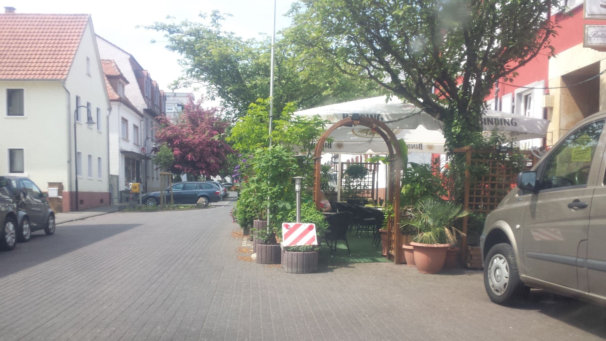 Street view near Gasthof Ratsschänke, Karben — © wegavision (CC BY-SA · Mapillary)