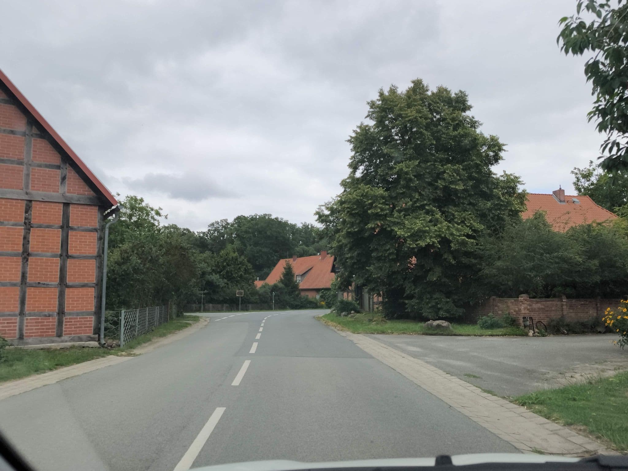 Street view near Reiterhof Laubach, Lüchow — © hotteliene (CC BY-SA · Mapillary)