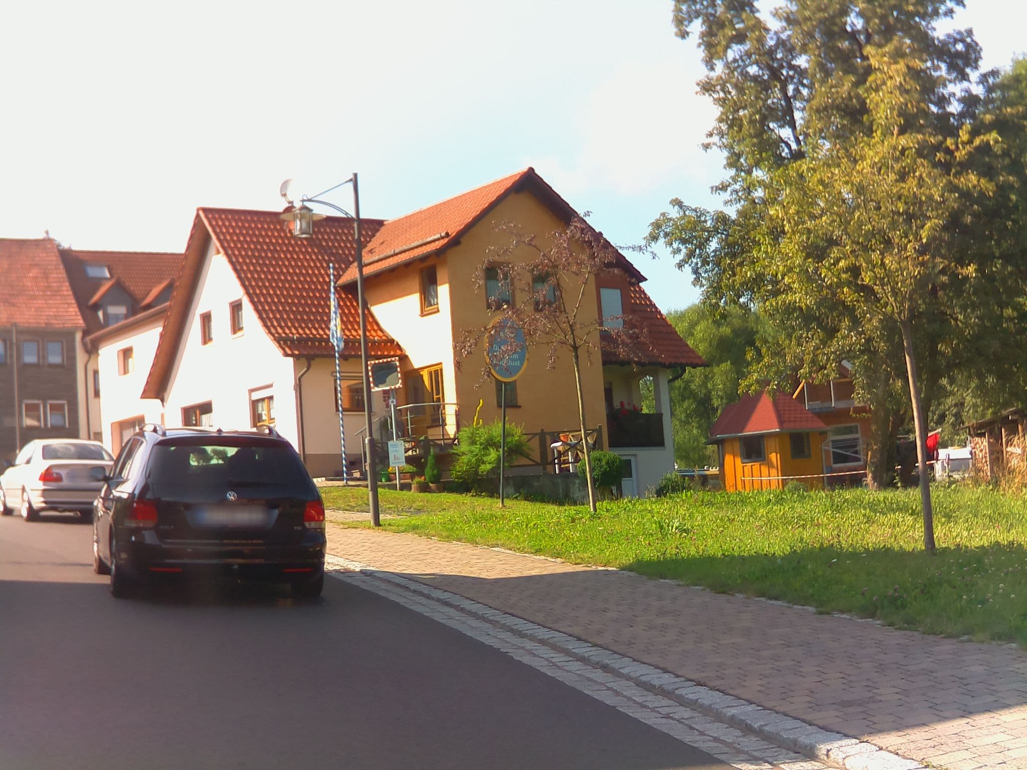 Street view near Pension Rhönlust, Bischofsheim in der Rhön — © ramap (CC BY-SA · Mapillary)
