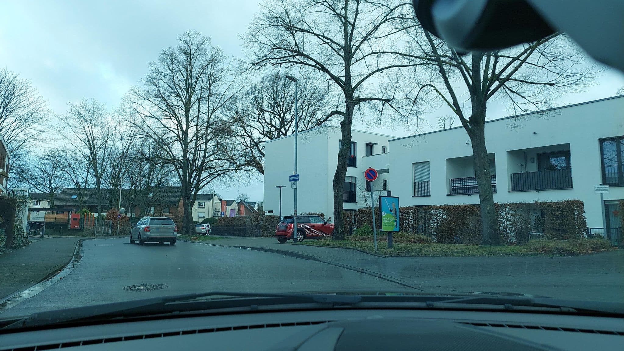 Street view near Hotel Gaststätte Destille, Dormagen — © bigpapa2908 (CC BY-SA · Mapillary)