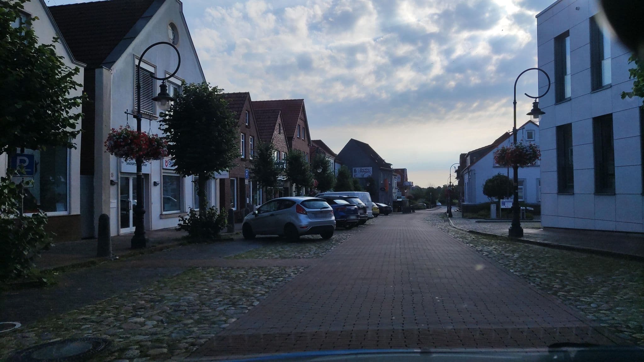 Street view near Schwarzer Adler, Jever — © hotteliene (CC BY-SA · Mapillary)