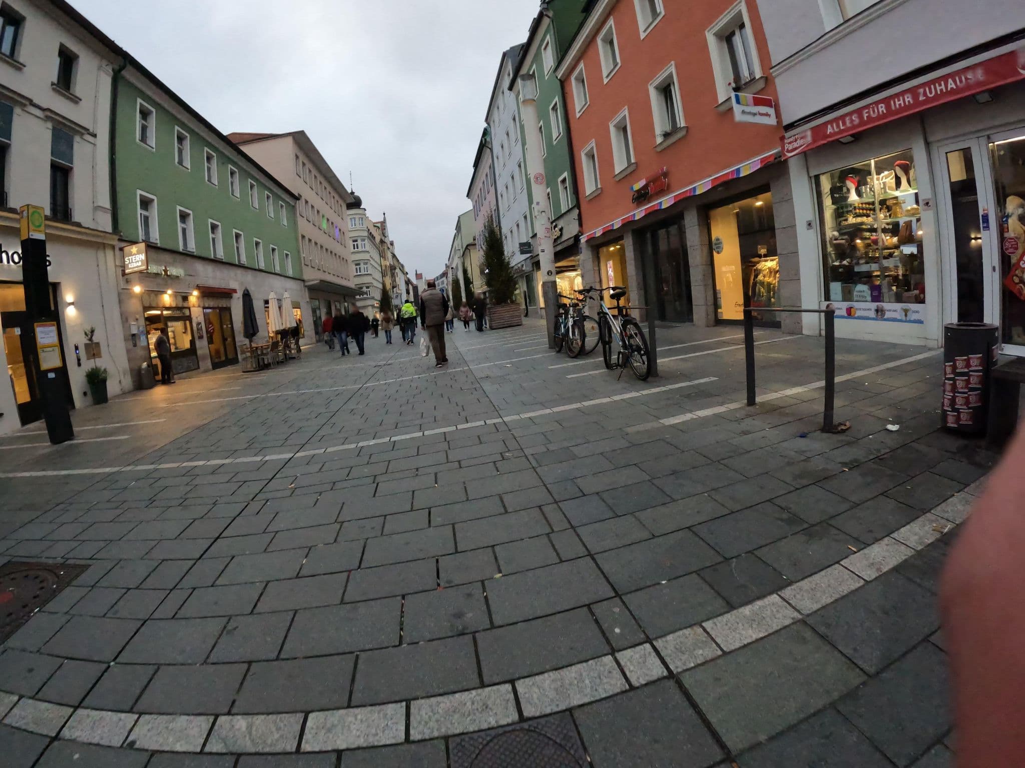 Street view near Hotel Weidenhof, Regensburg — © erias (CC BY-SA · Mapillary)