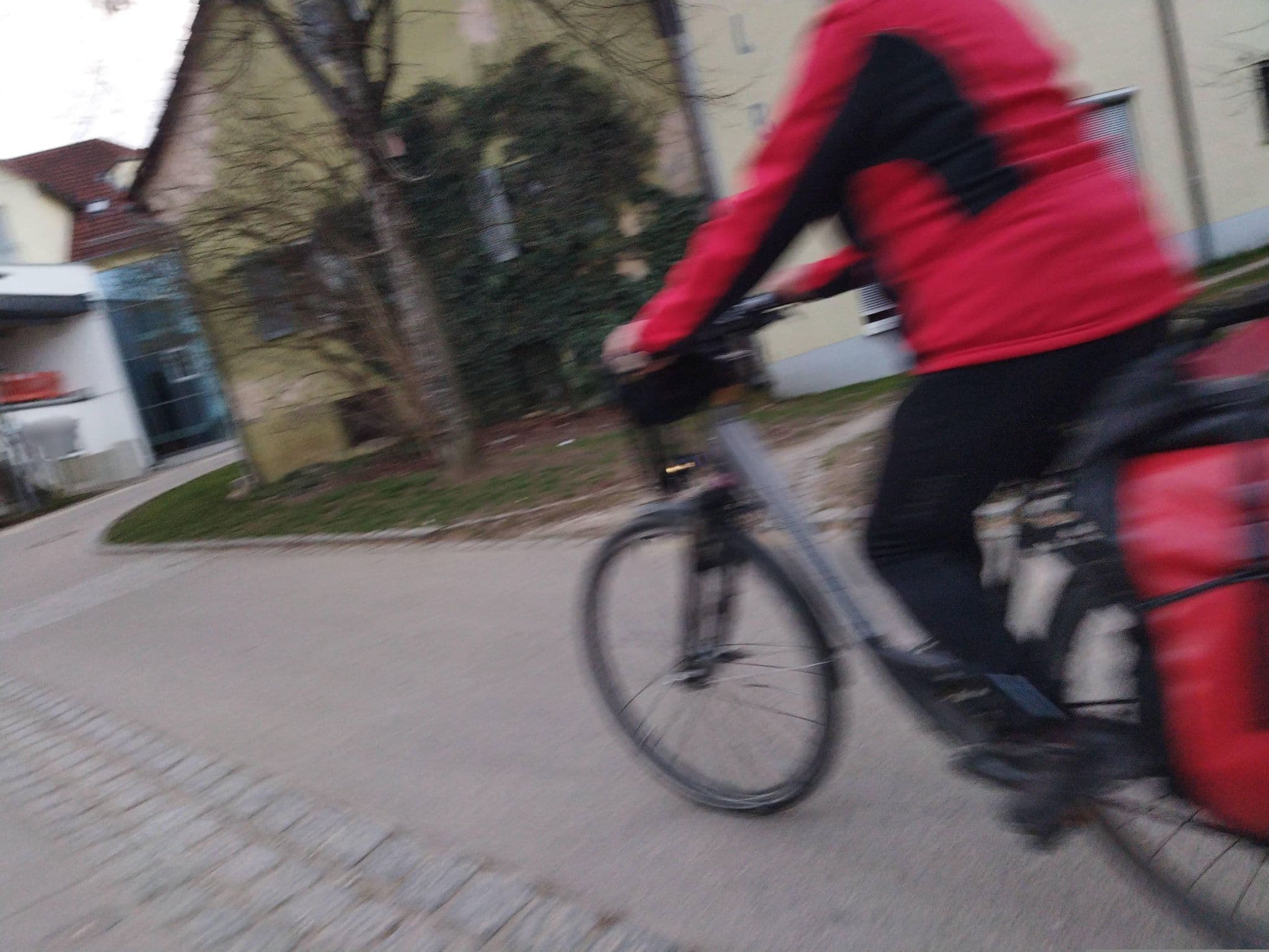 Street view near Gasthof zum Bad, Langenau — © changchun1 (CC BY-SA · Mapillary)