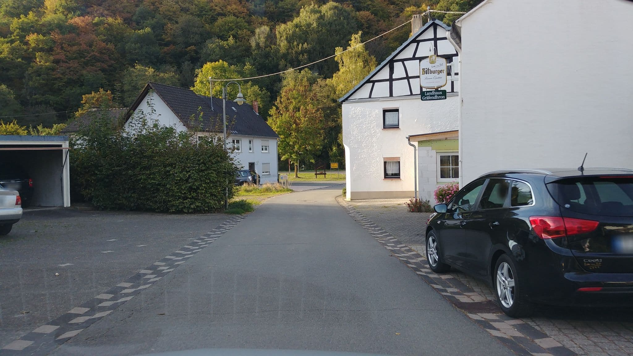 Street view near Landhaus Gräfendhron, Thalfang — © kreuzschnabel (CC BY-SA · Mapillary)