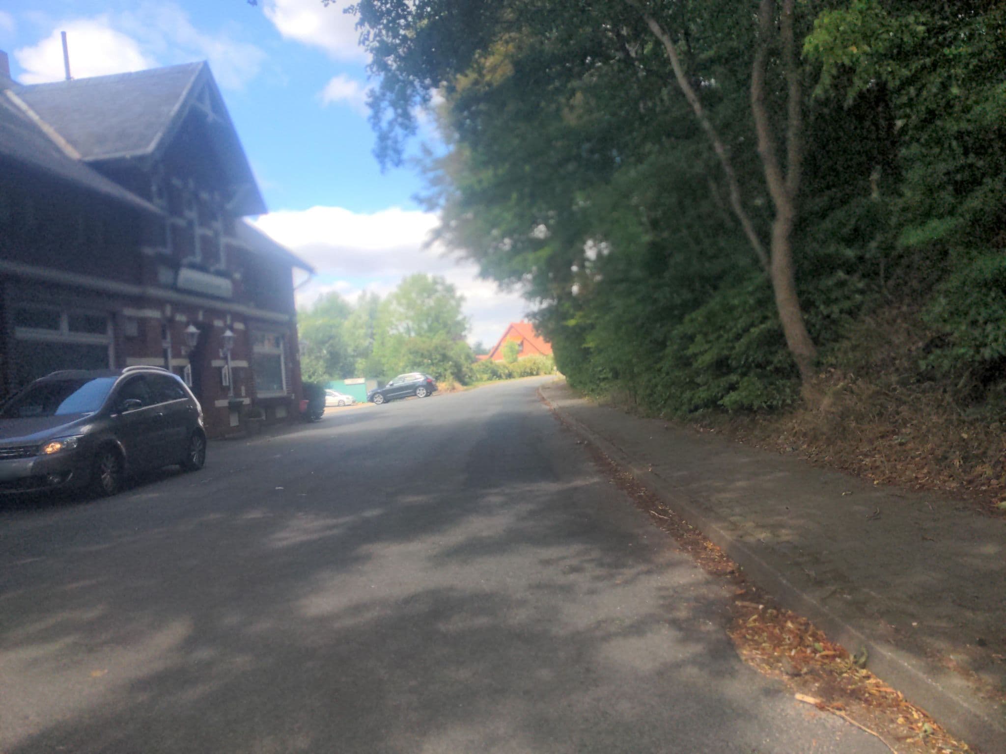 Street view near Heils Hotel, Neu Darchau — © FlorianG (CC BY-SA · Mapillary)