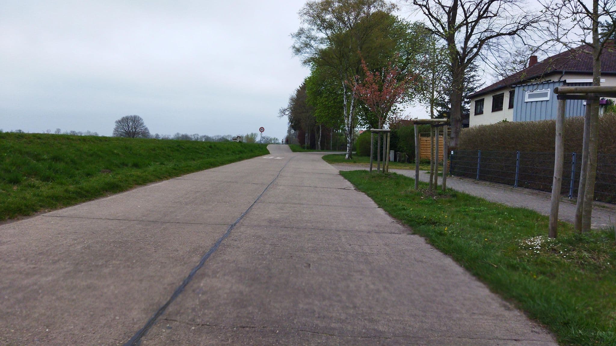 Street view near Ferienwohnung "Am Werder", Achim — © changchun1 (CC BY-SA · Mapillary)
