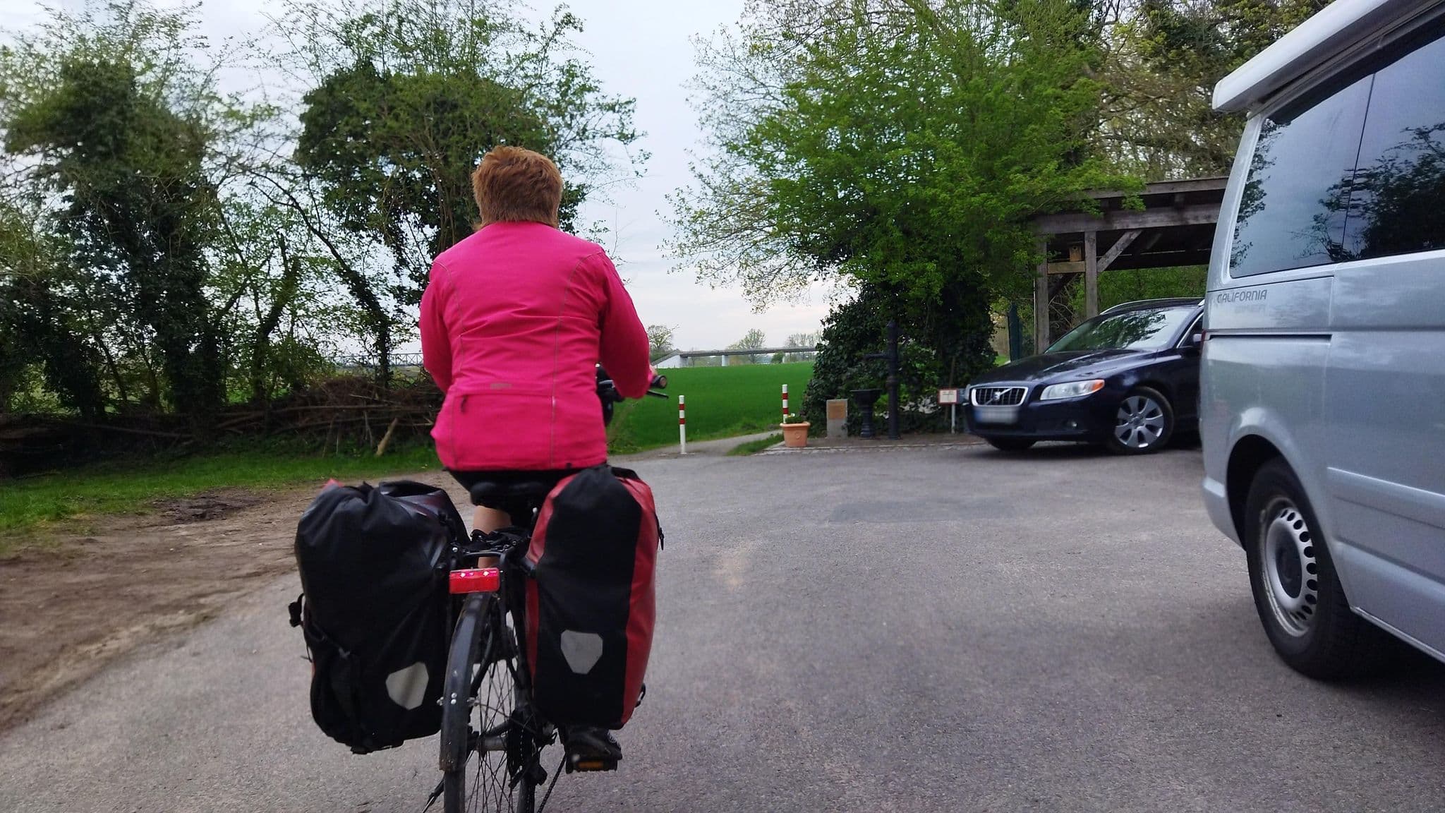 Street view near Haus Vogelsang, Achim — © changchun1 (CC BY-SA · Mapillary)