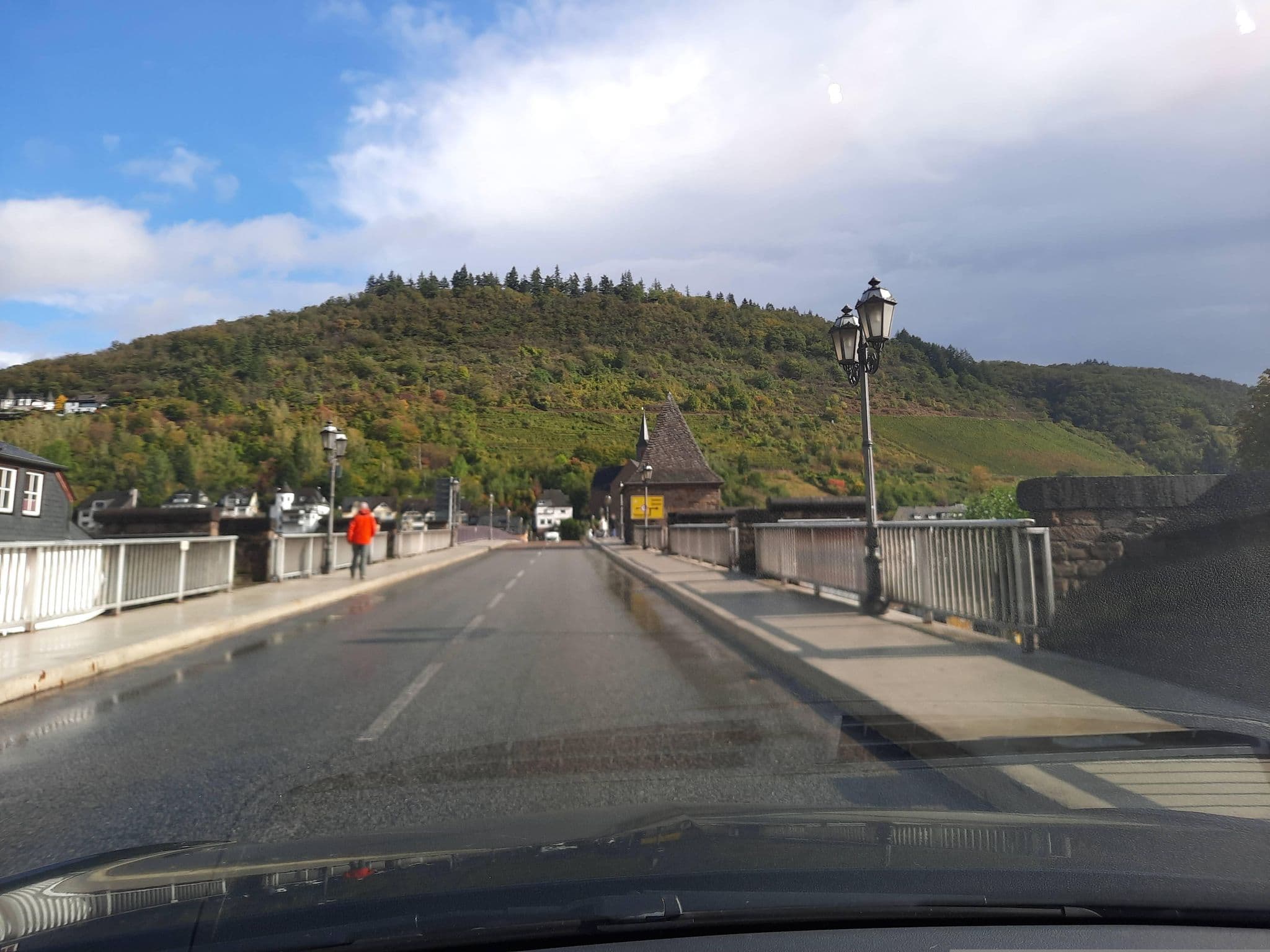 Street view near Hotel-Café Germania, Cochem — © Lowiekse (CC BY-SA · Mapillary)