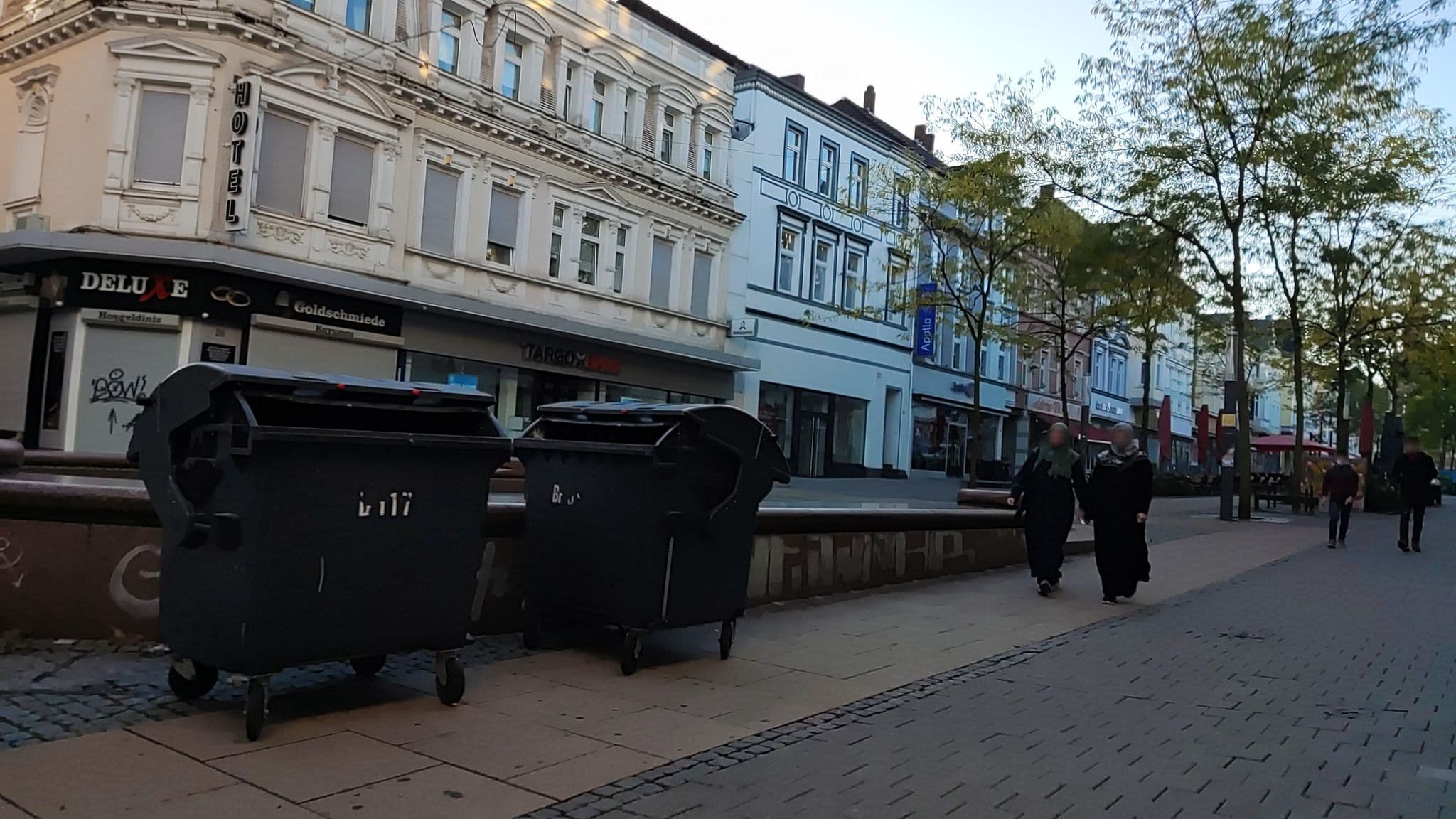 Street view near Hotel Sicking, Herne — © t_hartung (CC BY-SA · Mapillary)